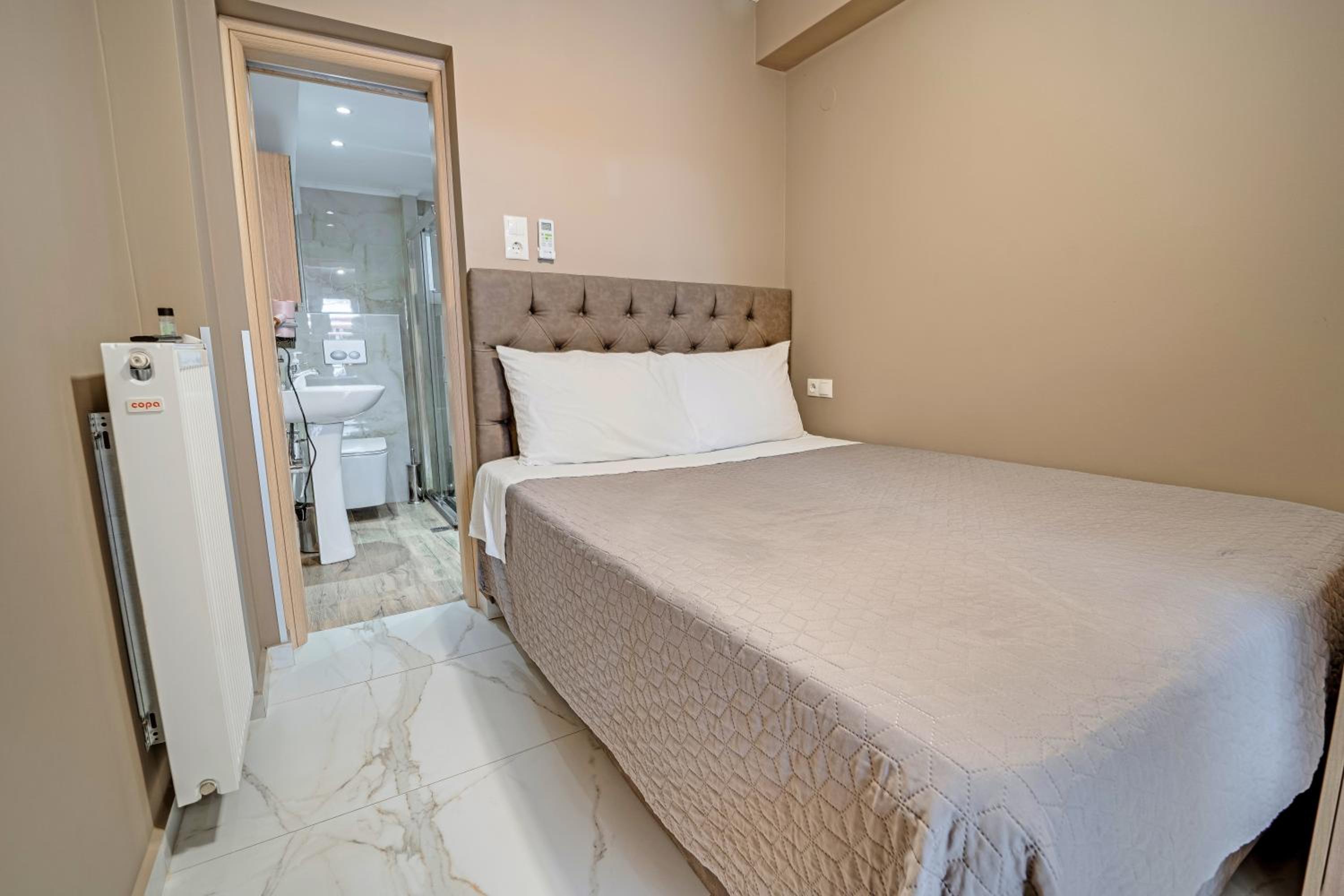One-Bedroom Apartment - Photo 45