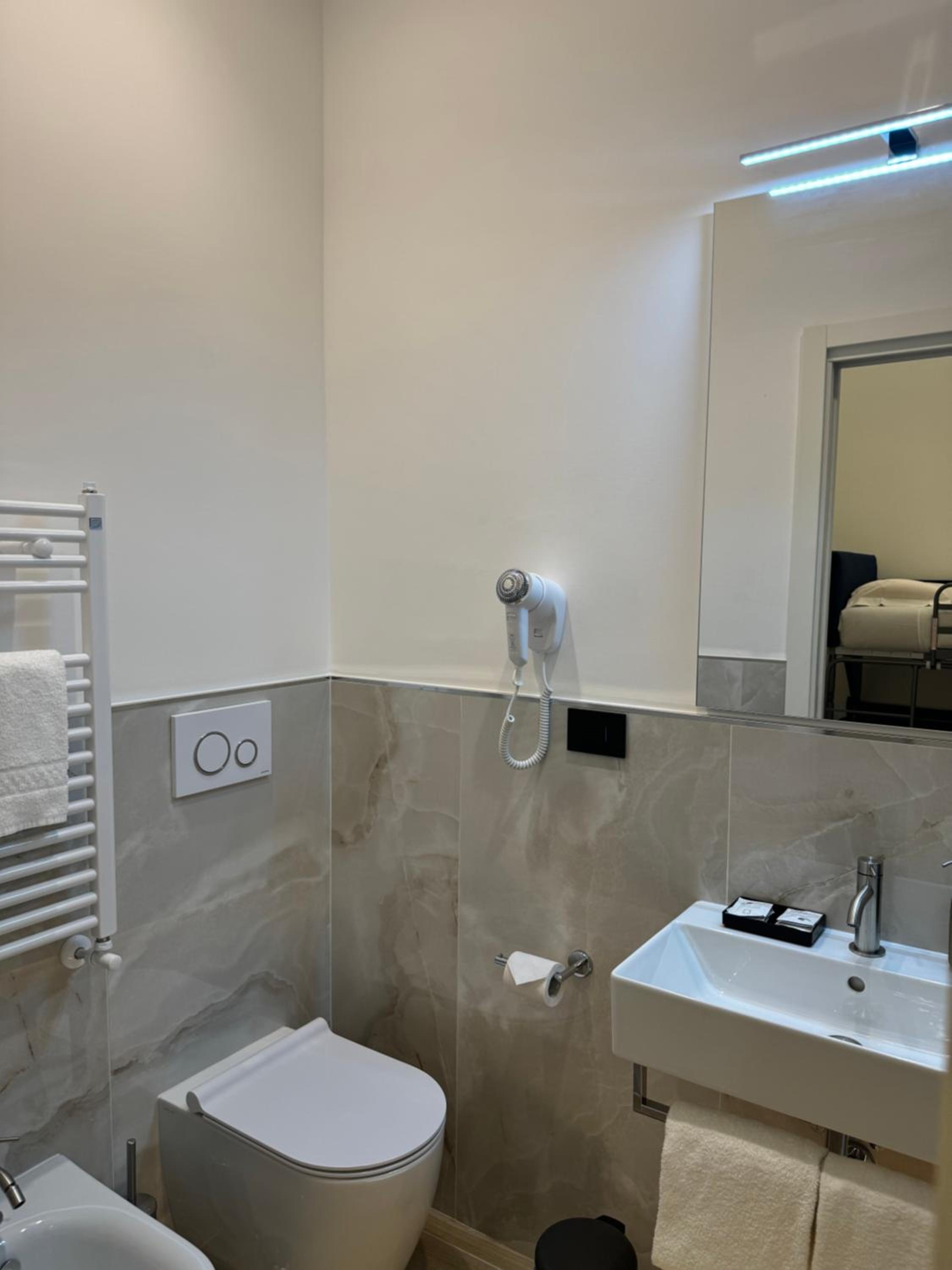 Deluxe Quadruple Room photo 2