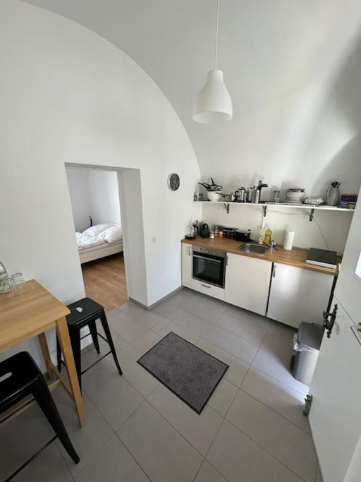 One-Bedroom Apartment photo 3