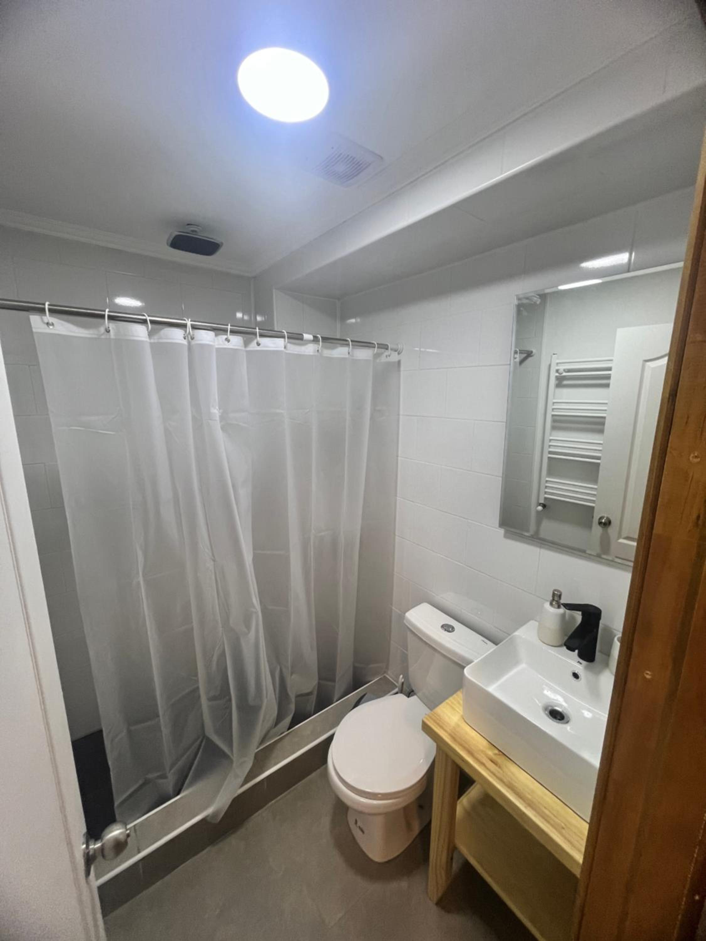 One-Bedroom Apartment - Non-Smoking photo 3