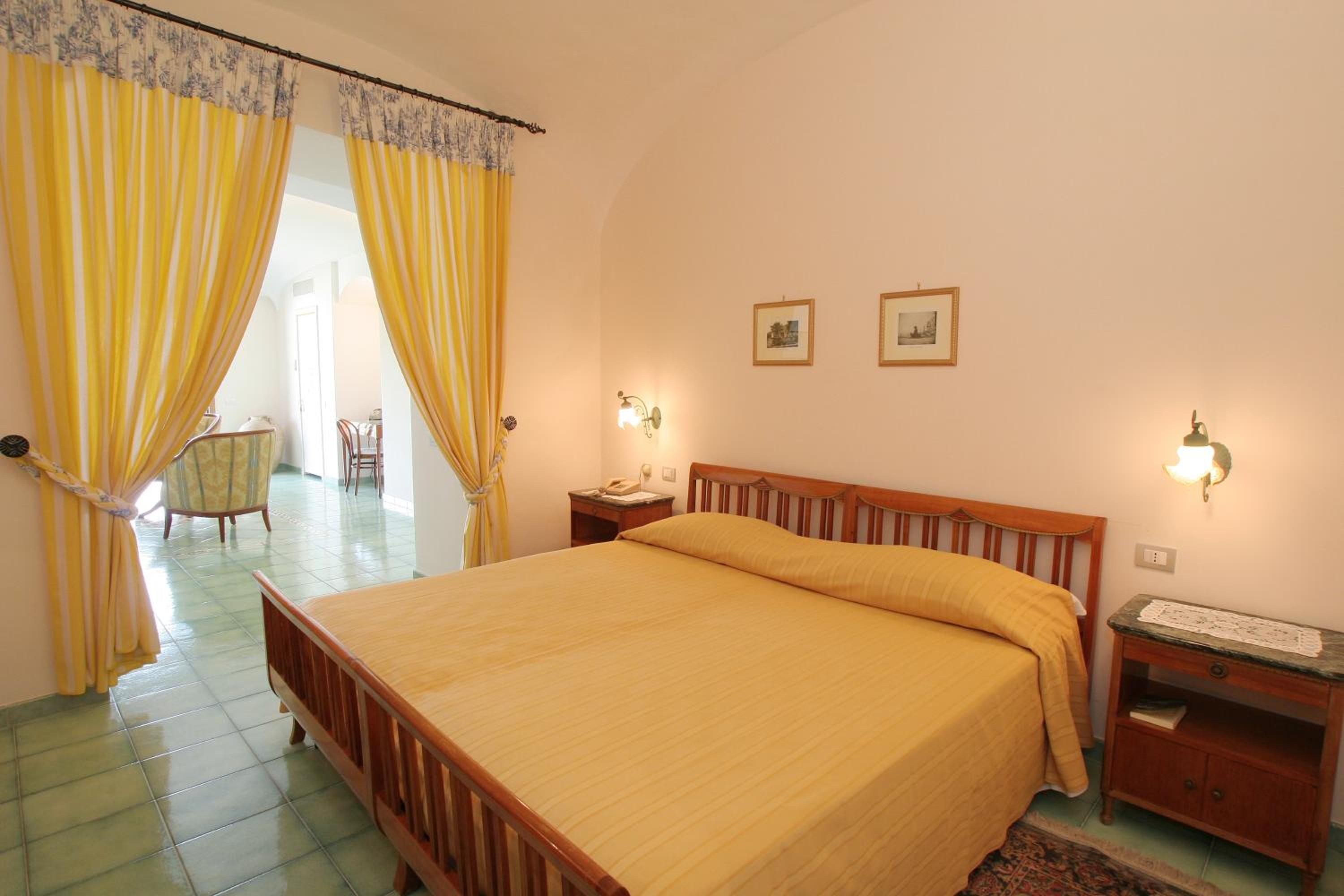 Junior Suite with Sea View - Photo 6