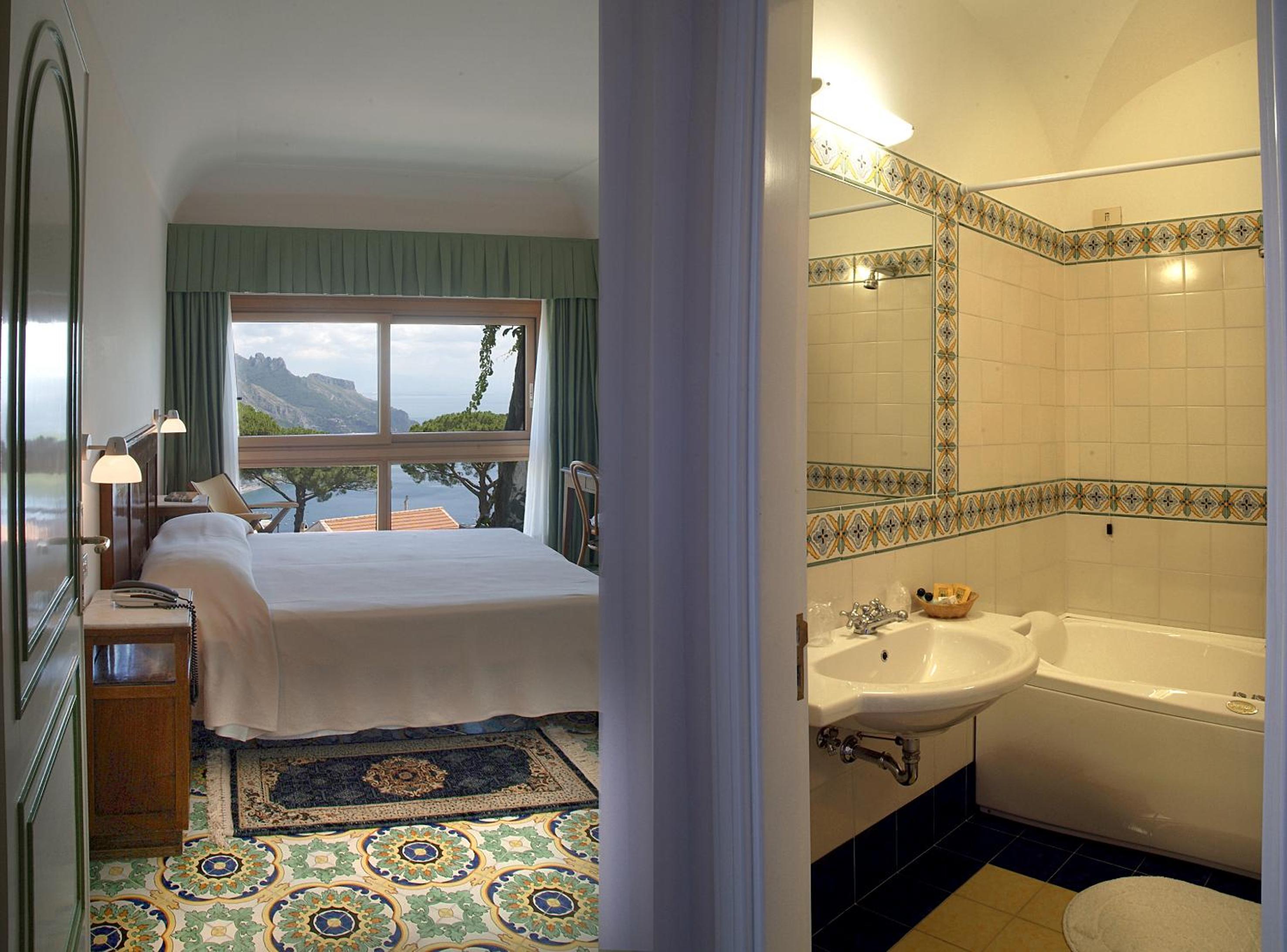 Superior Double Room with Sea View - Photo 1