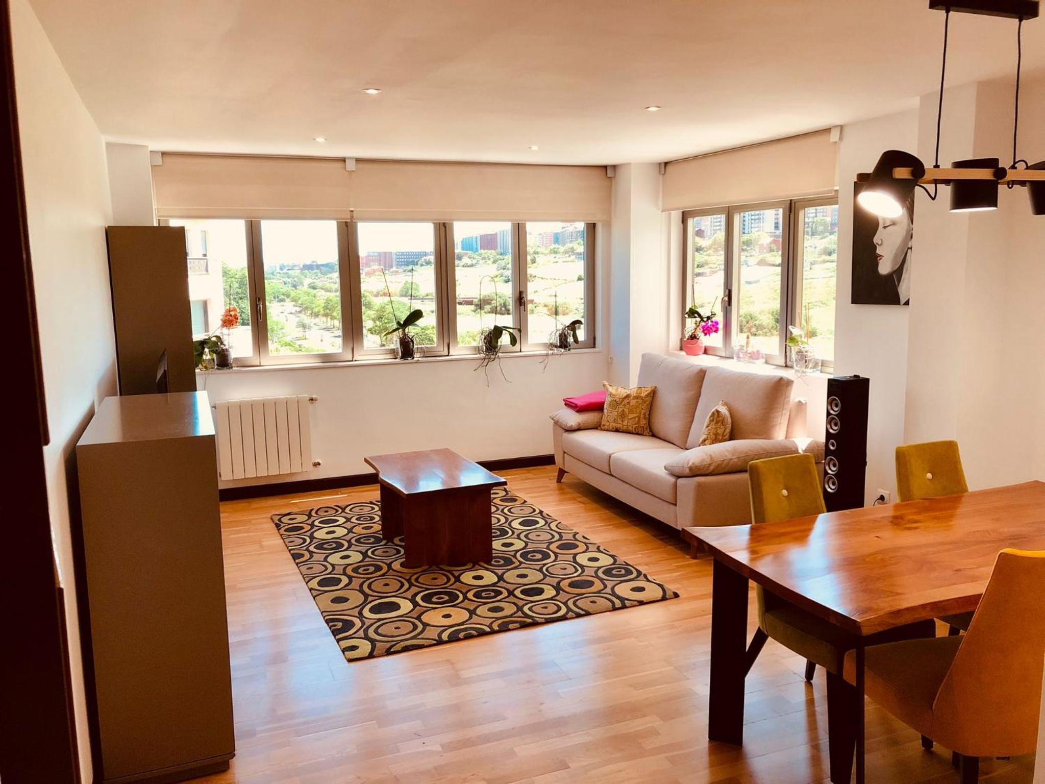 Apartamento de tres habitaciones - Piso alto