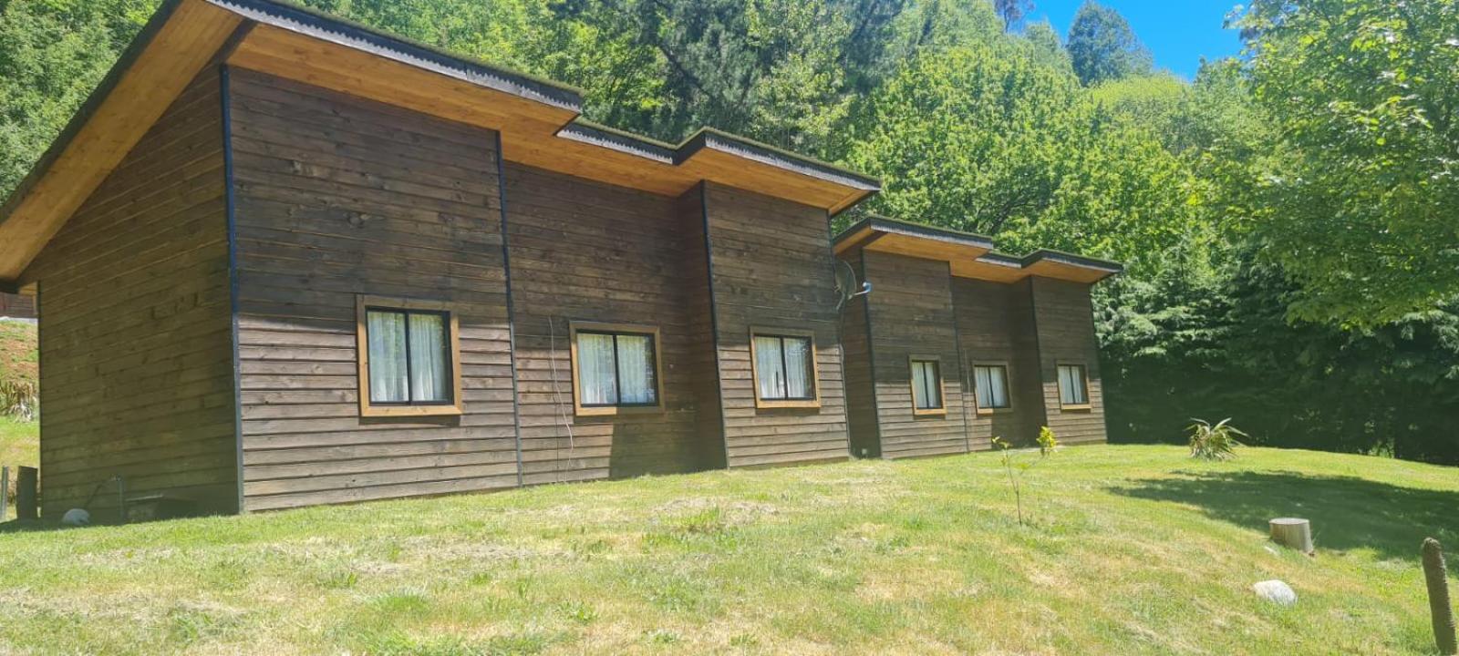 Three-Bedroom House photo 2
