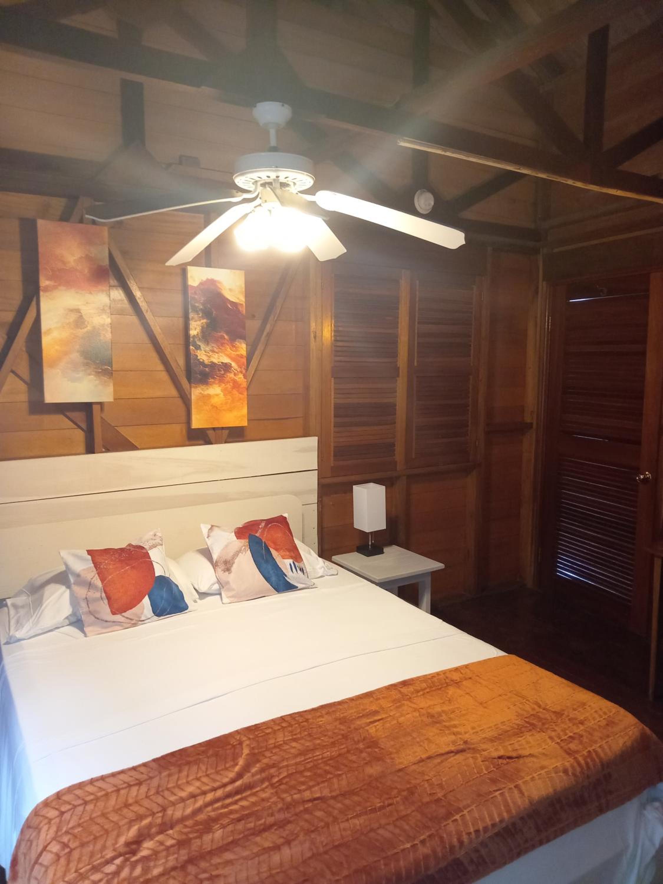 Standard Queen Room