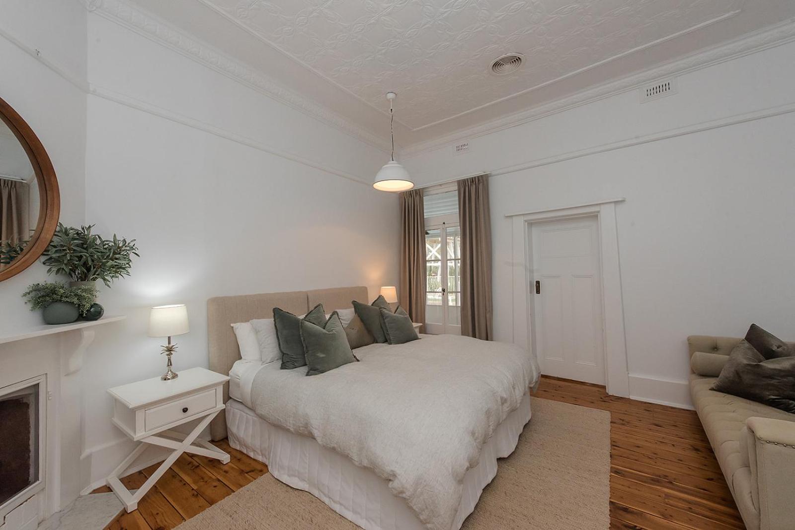 Four-Bedroom House photo 1