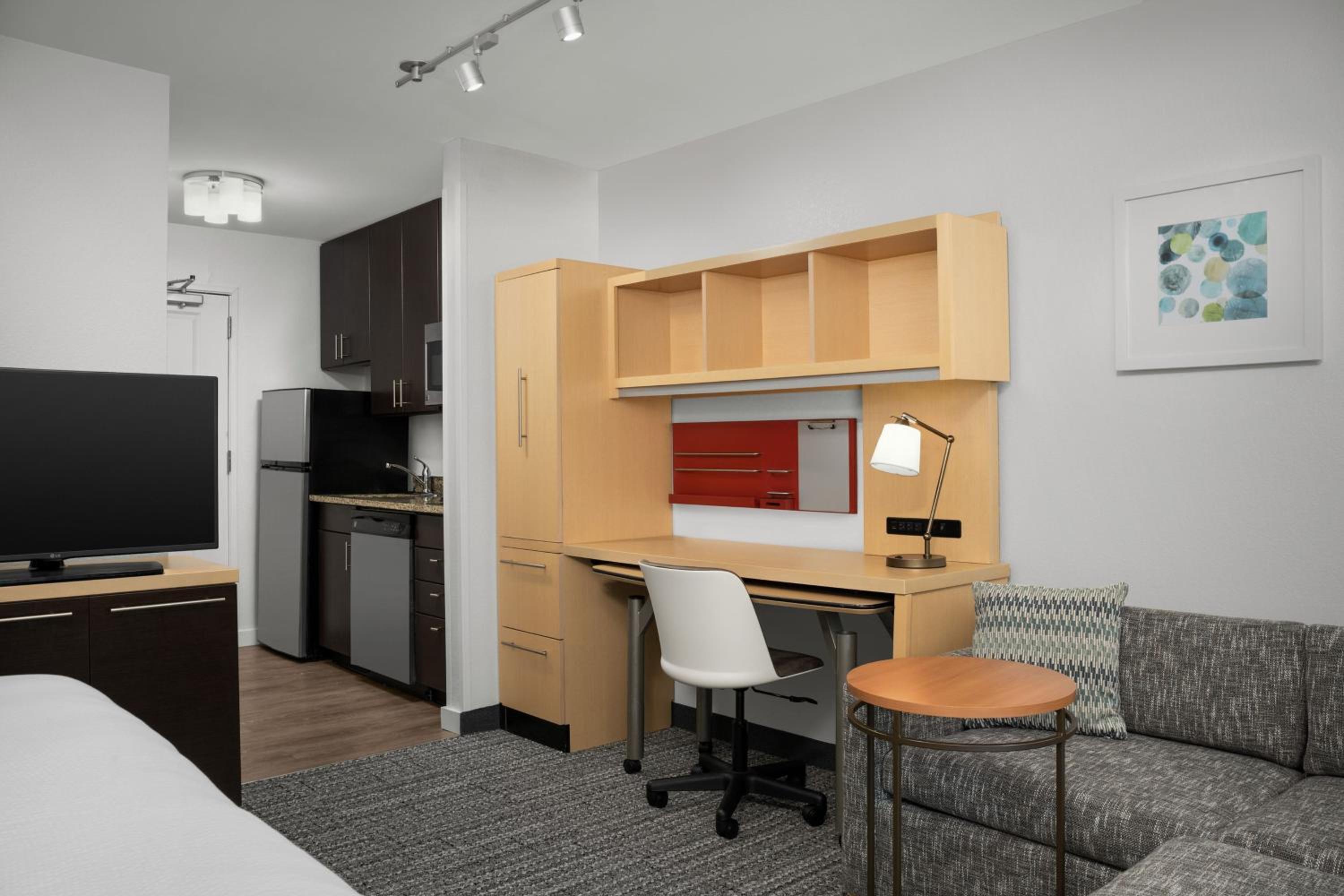 King Room with Roll-in Shower - Mobility and Hearing Accessible photo 1