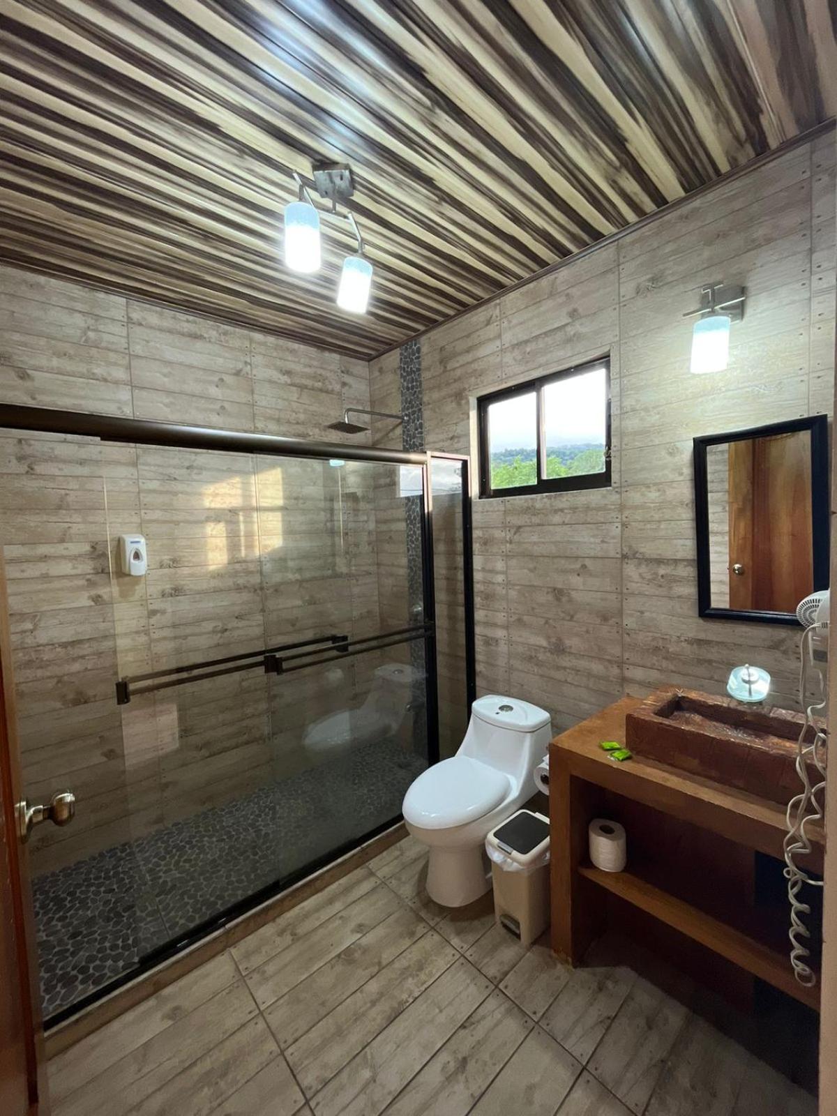 Quadruple Room with Mountain View photo 3