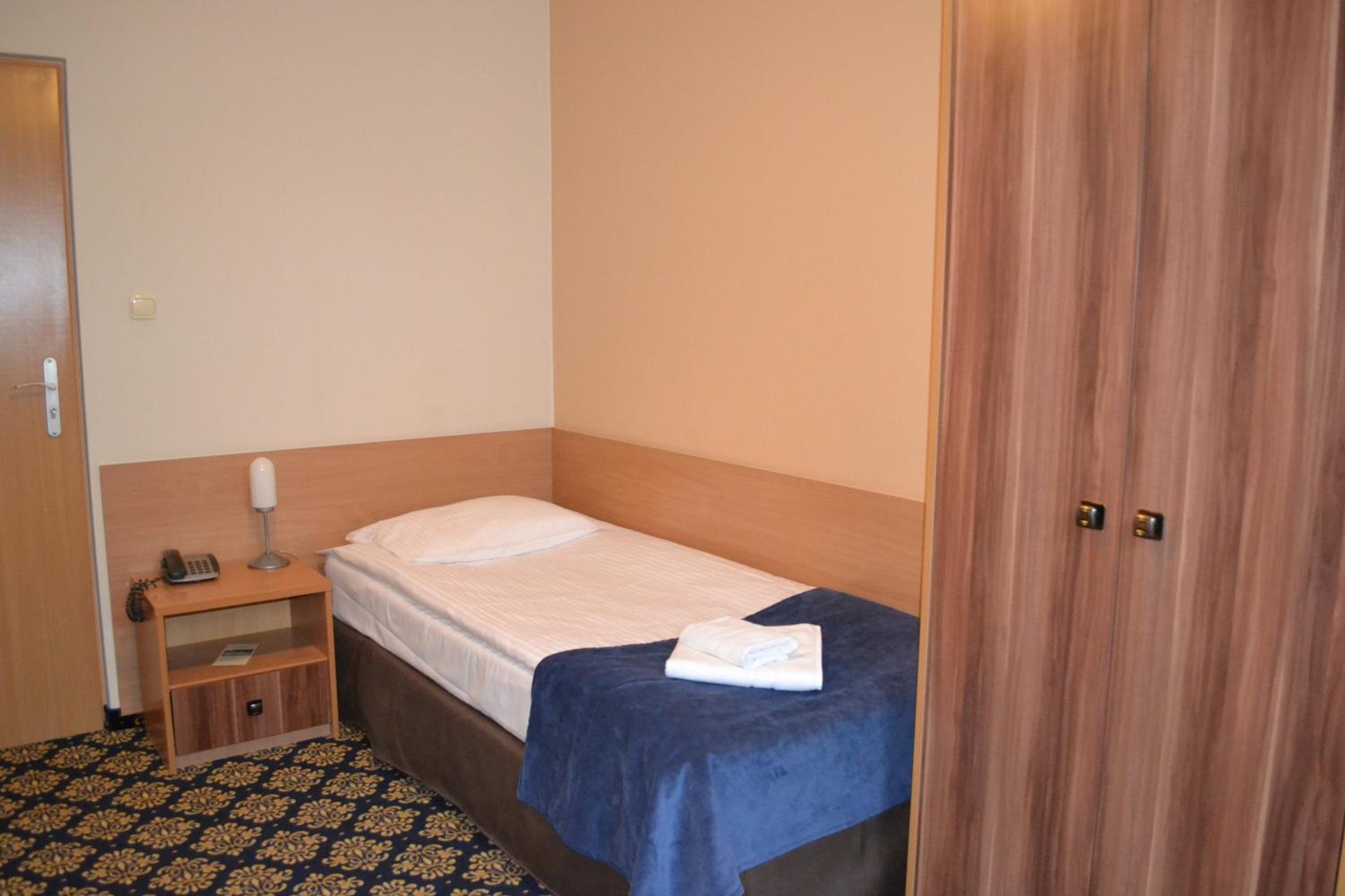 Single Room photo 2