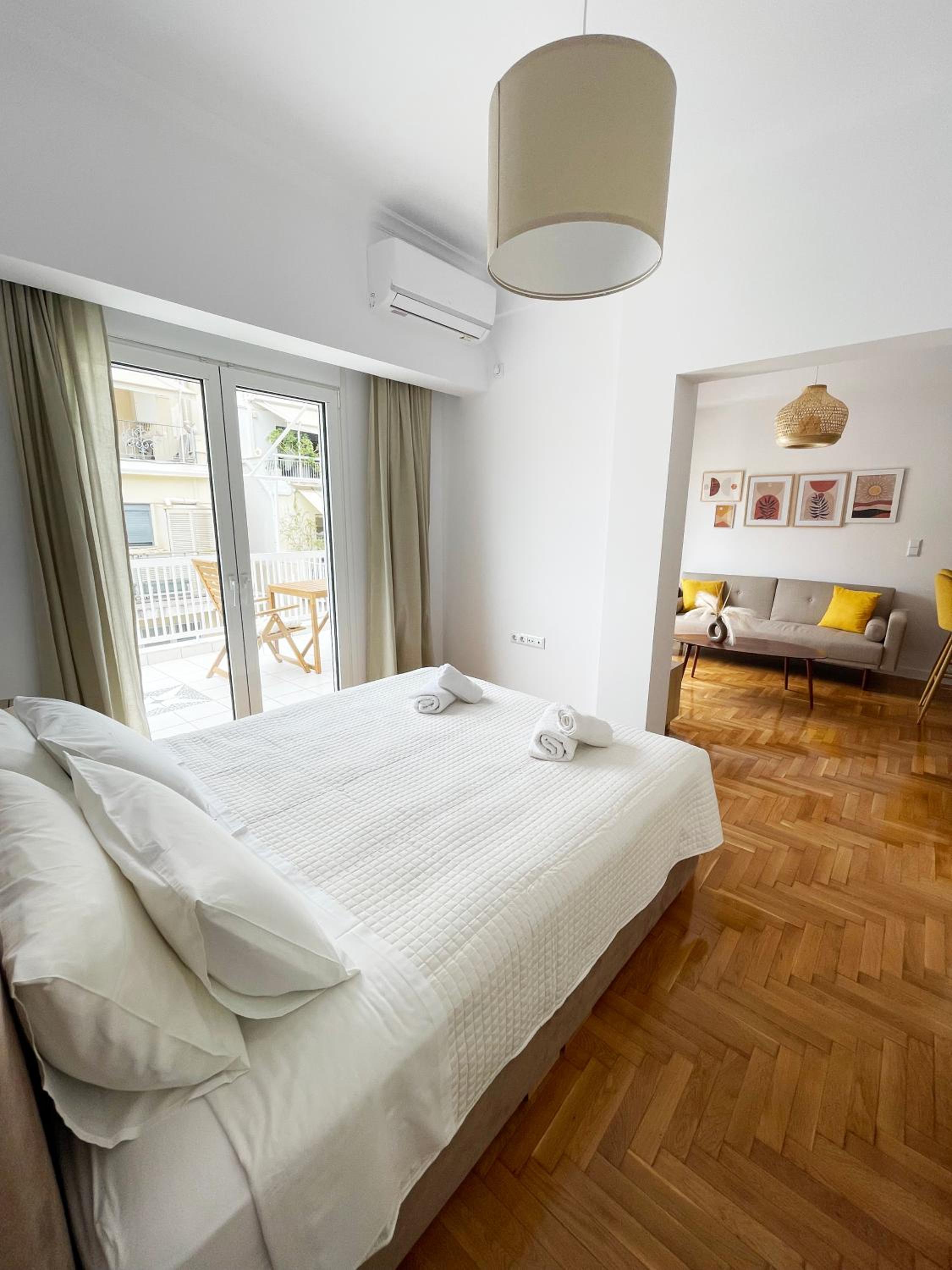 One-Bedroom Apartment photo 3