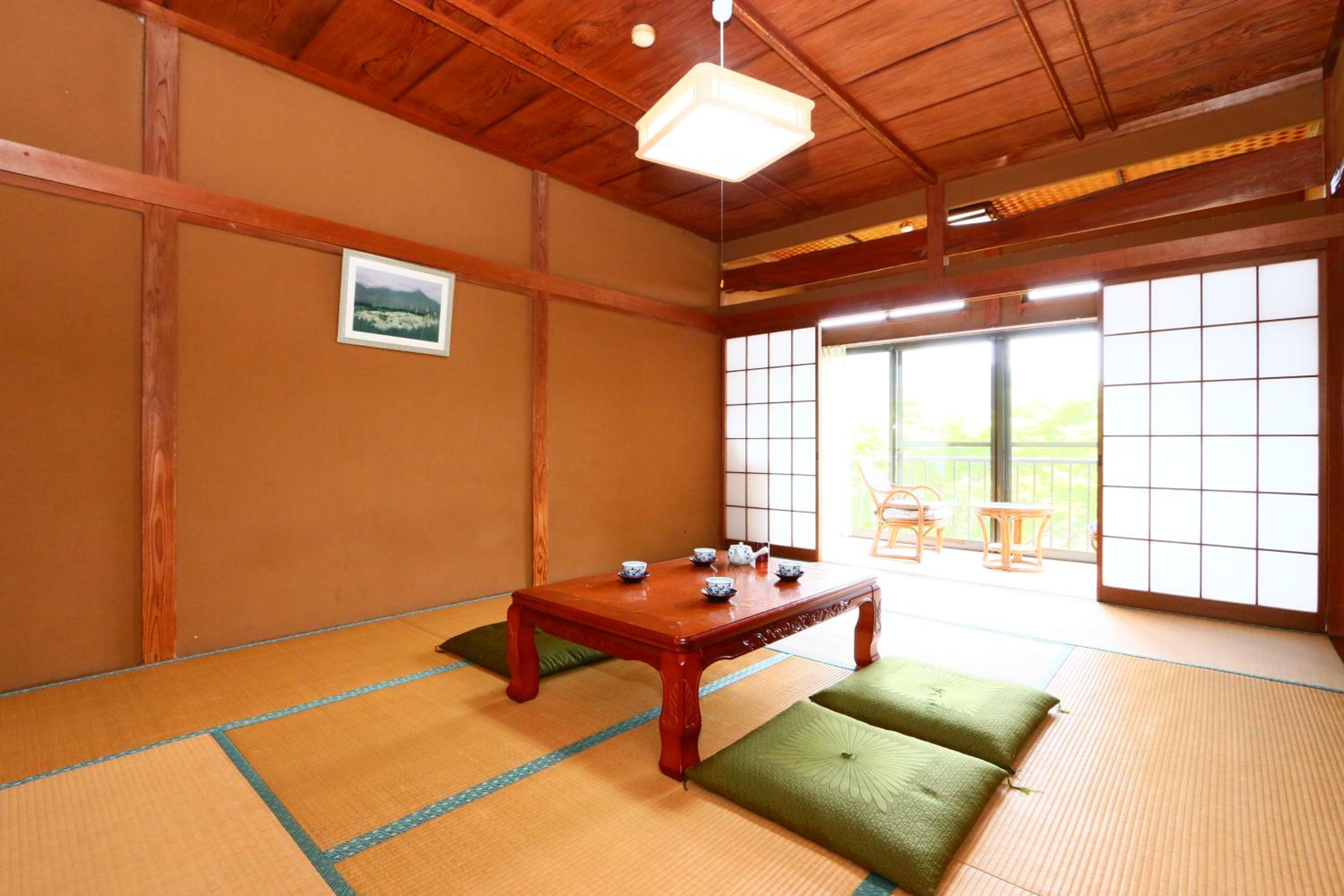 Japanese-Style Quadruple Room with Shared Bathroom