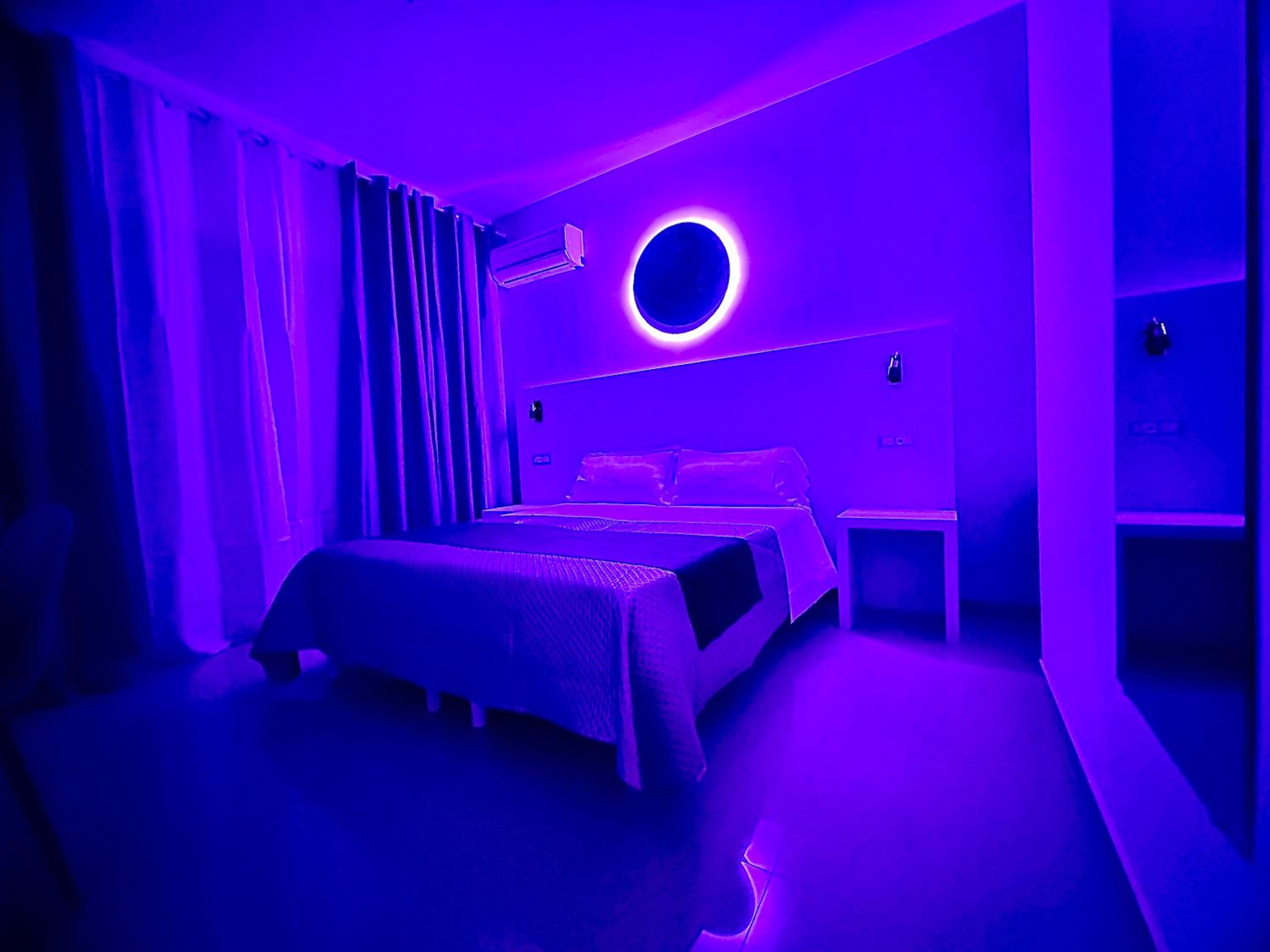 Deluxe Room (2 Adults + 1 Child)