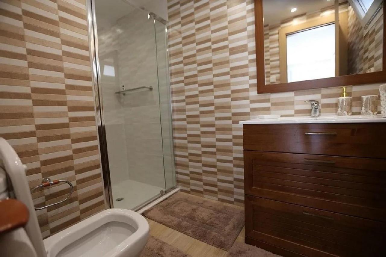 Three-Bedroom House photo 3