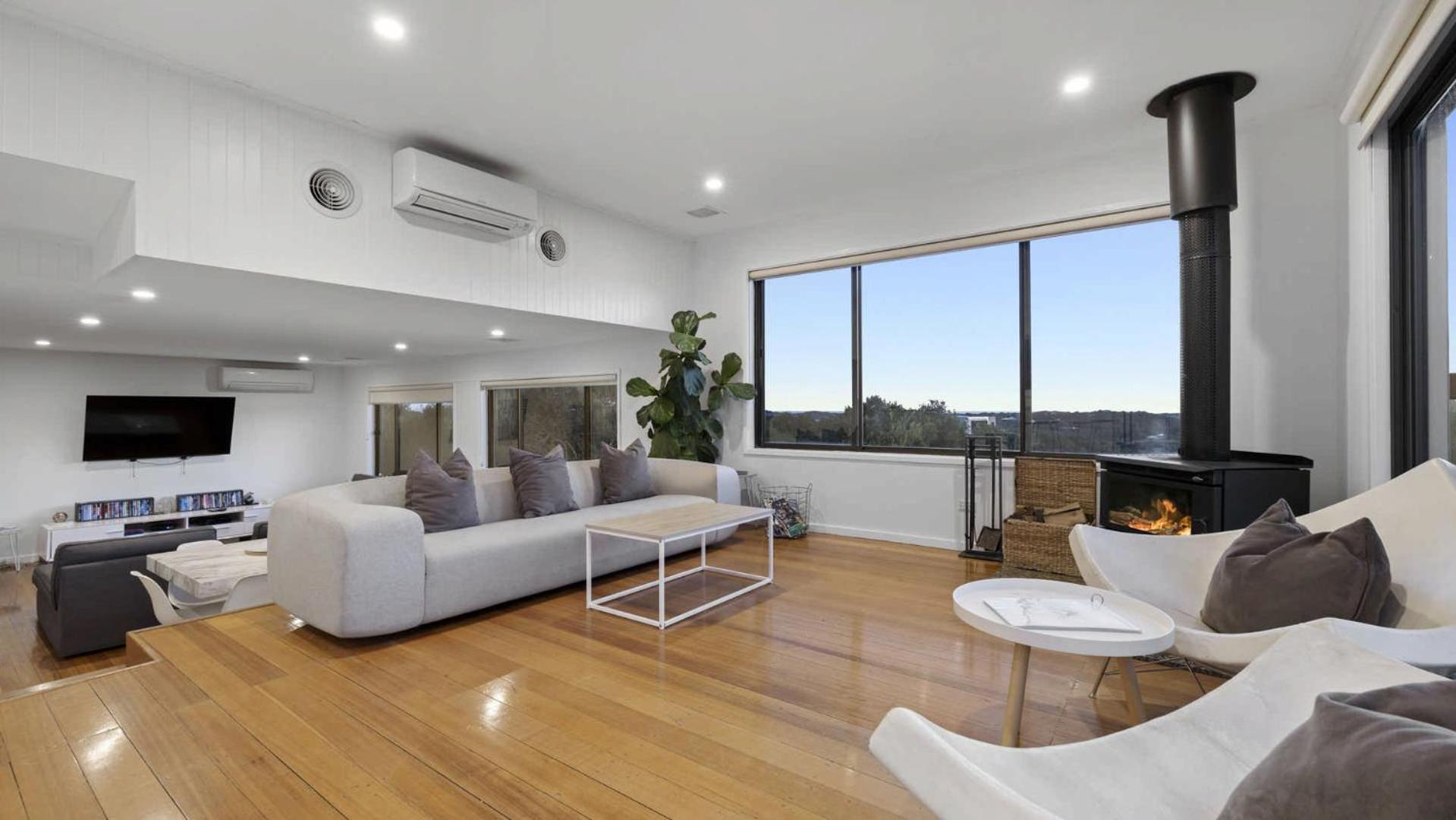 Four-Bedroom House photo 1