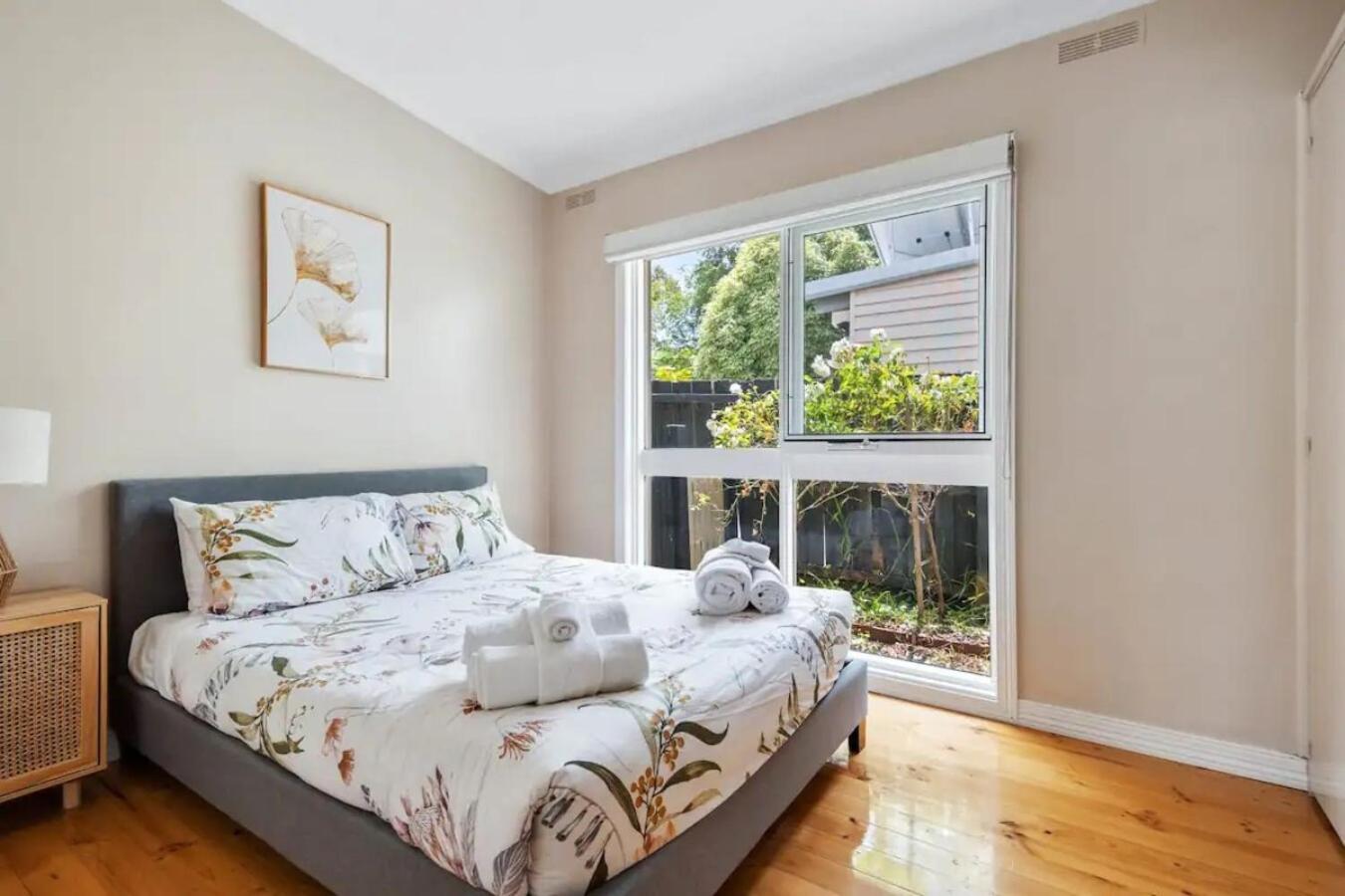 Two-Bedroom House photo 2
