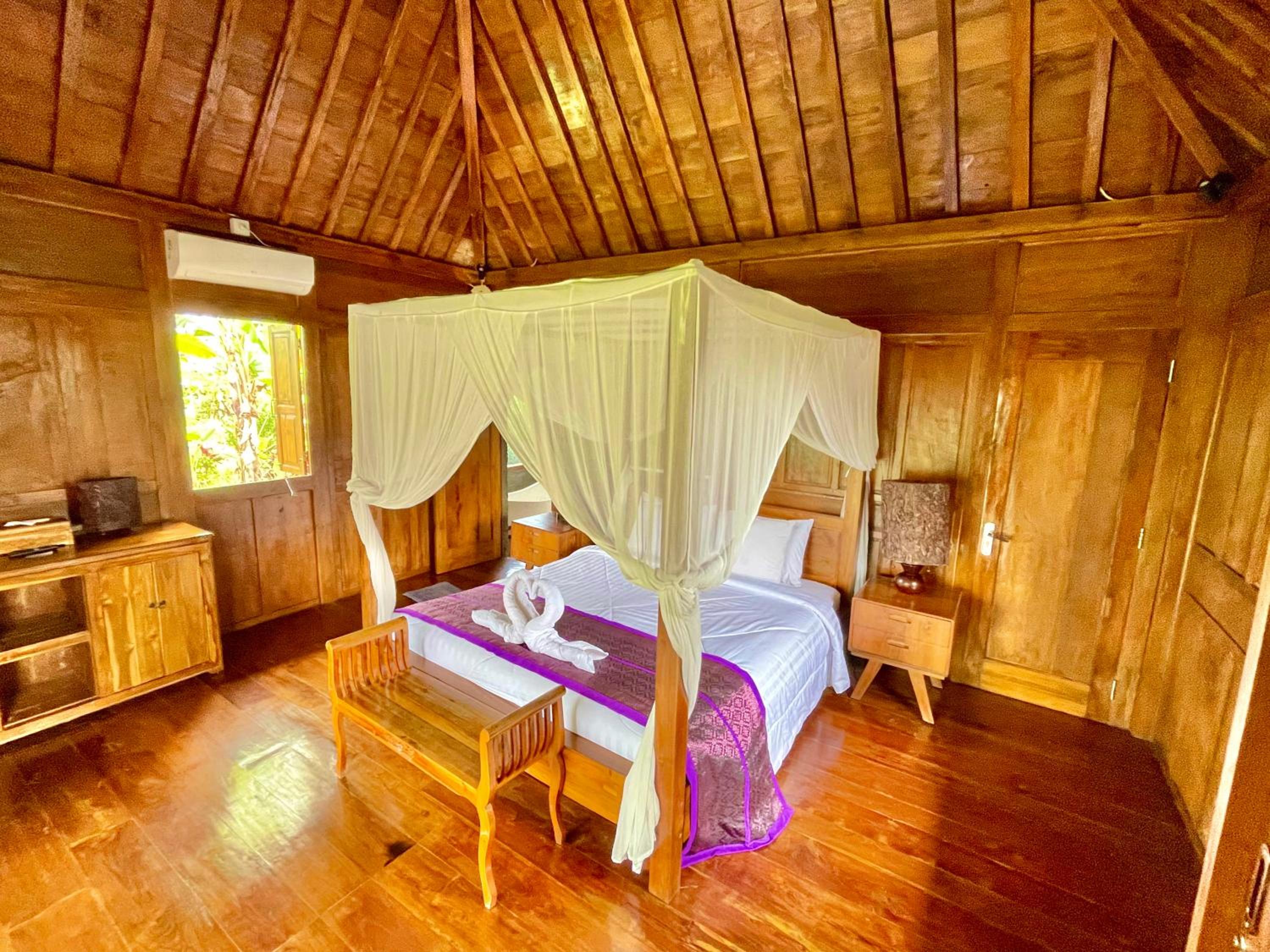 King Room with Mountain View