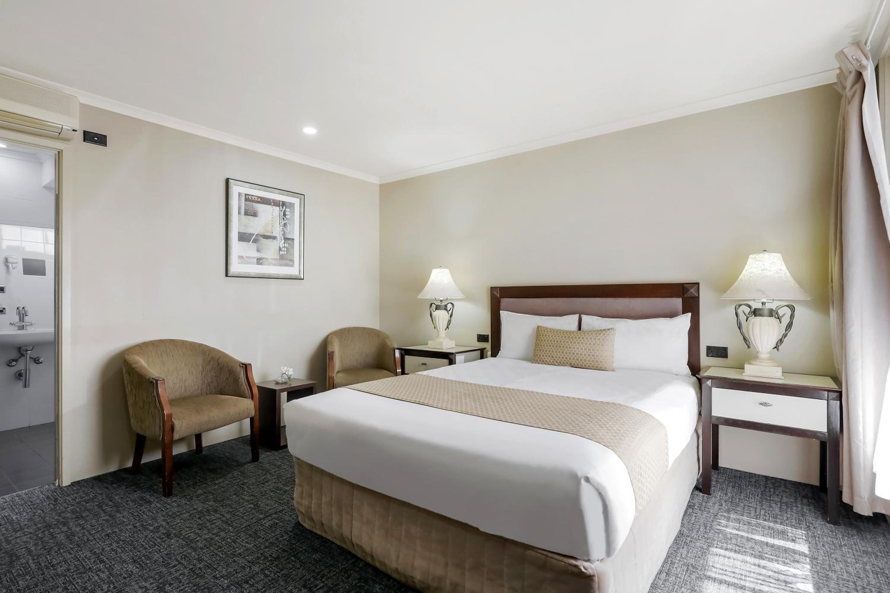 Executive Queen Room - Non-smoking - Photo 3
