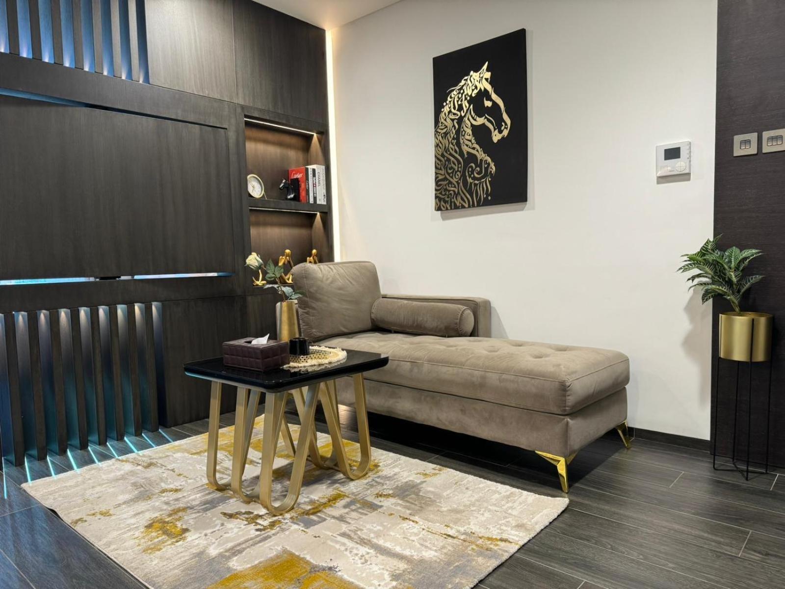 Studio Apartment photo 1
