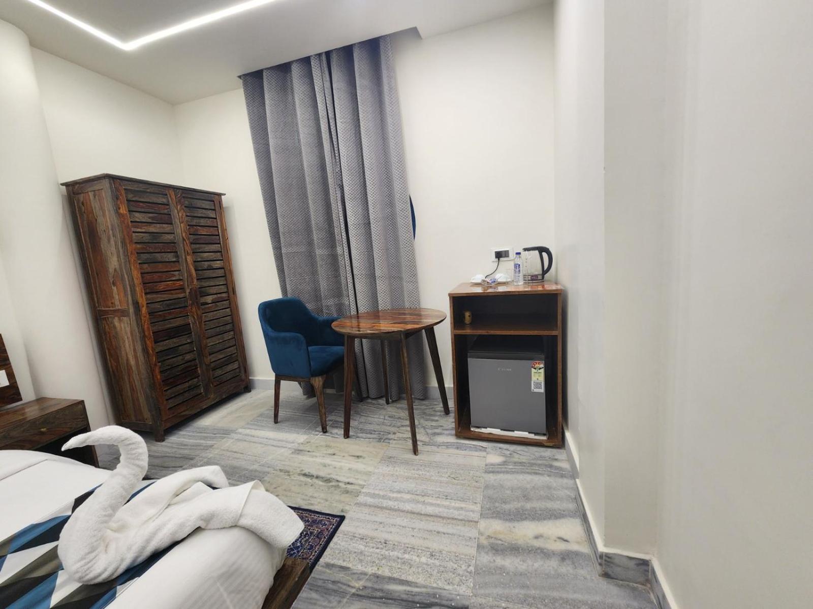 Deluxe King Room