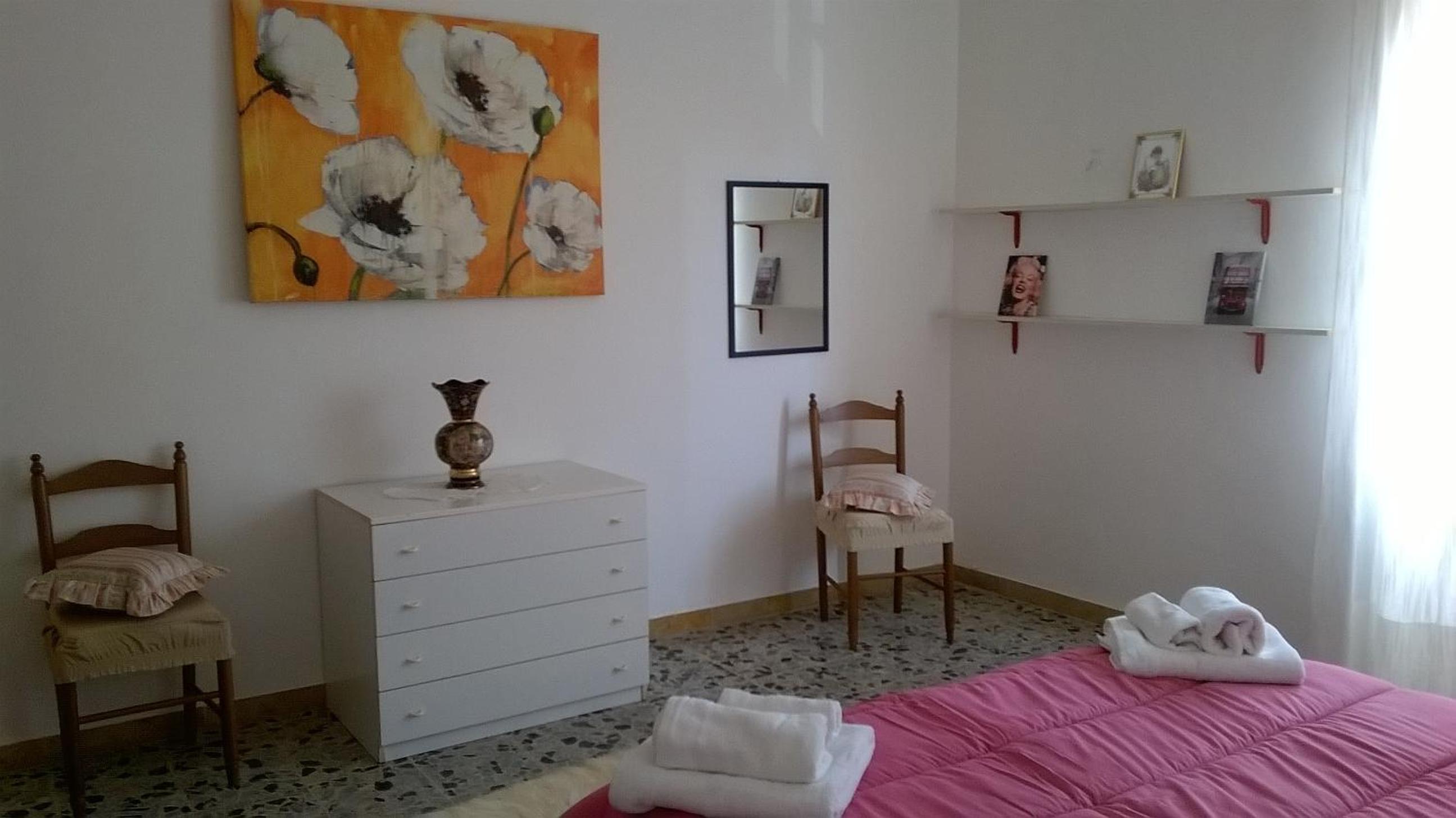 Double Room - Photo 3