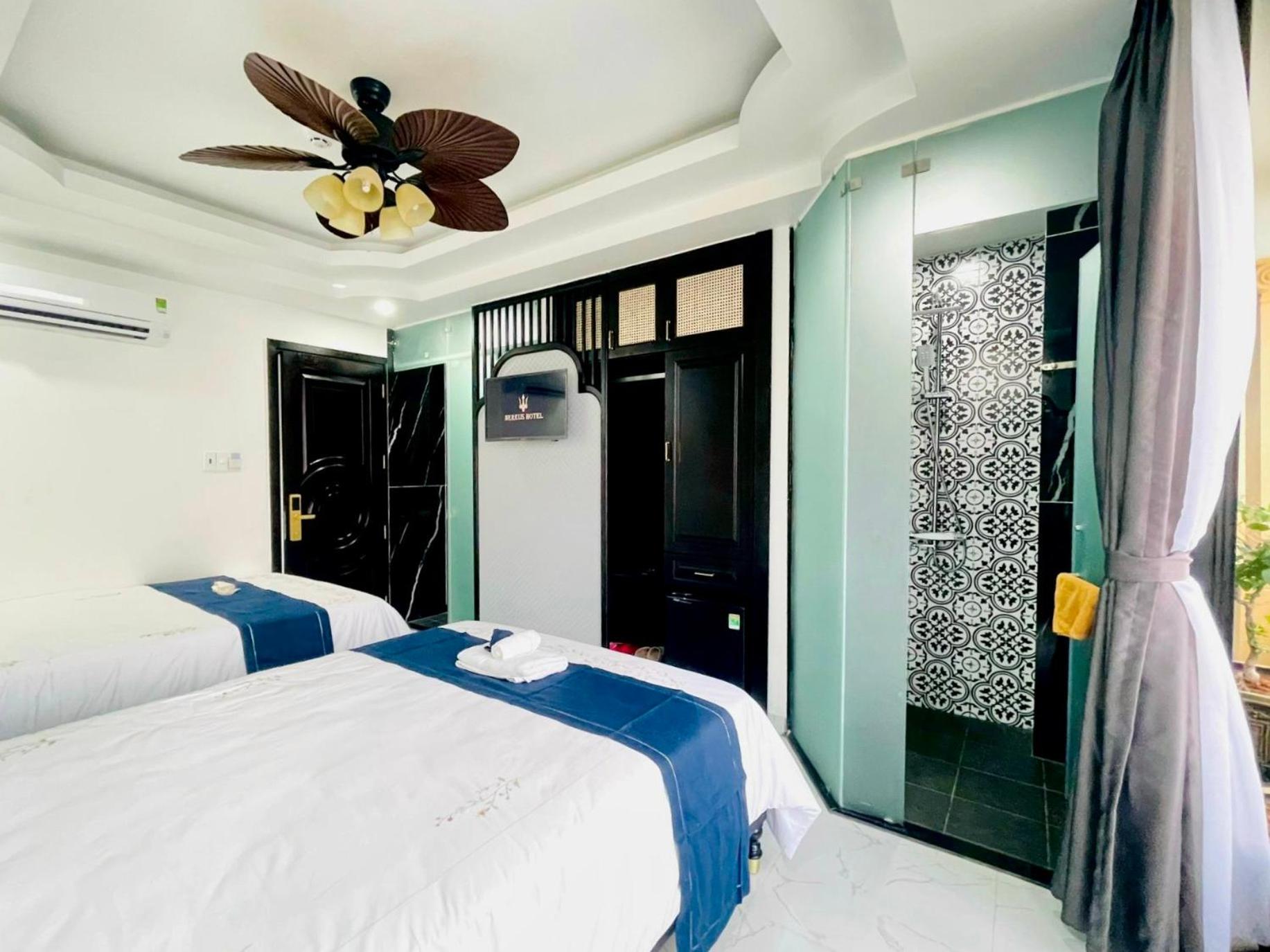 Triple Room with Balcony - Photo 2