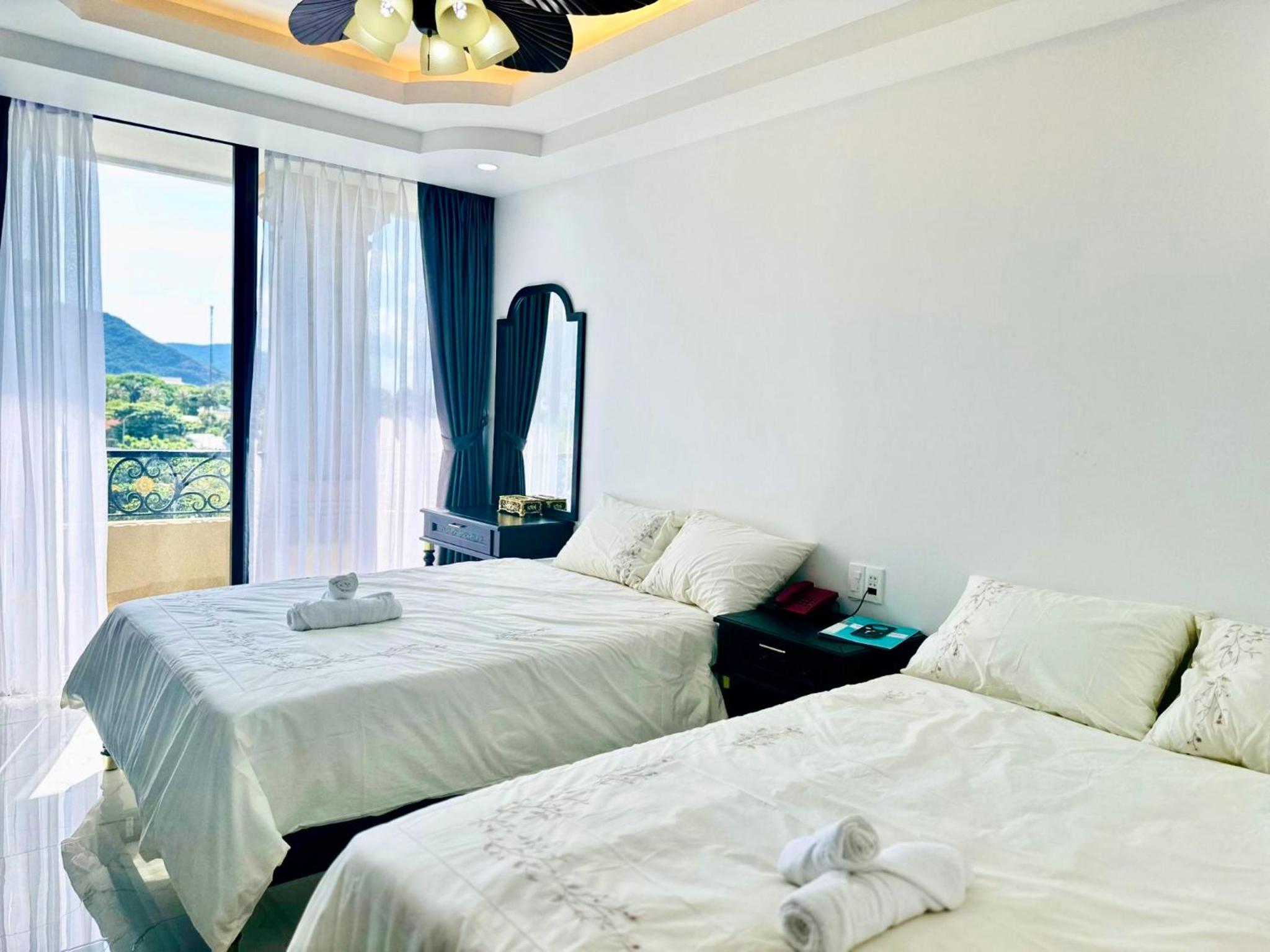 Triple Room with Balcony - Photo 3