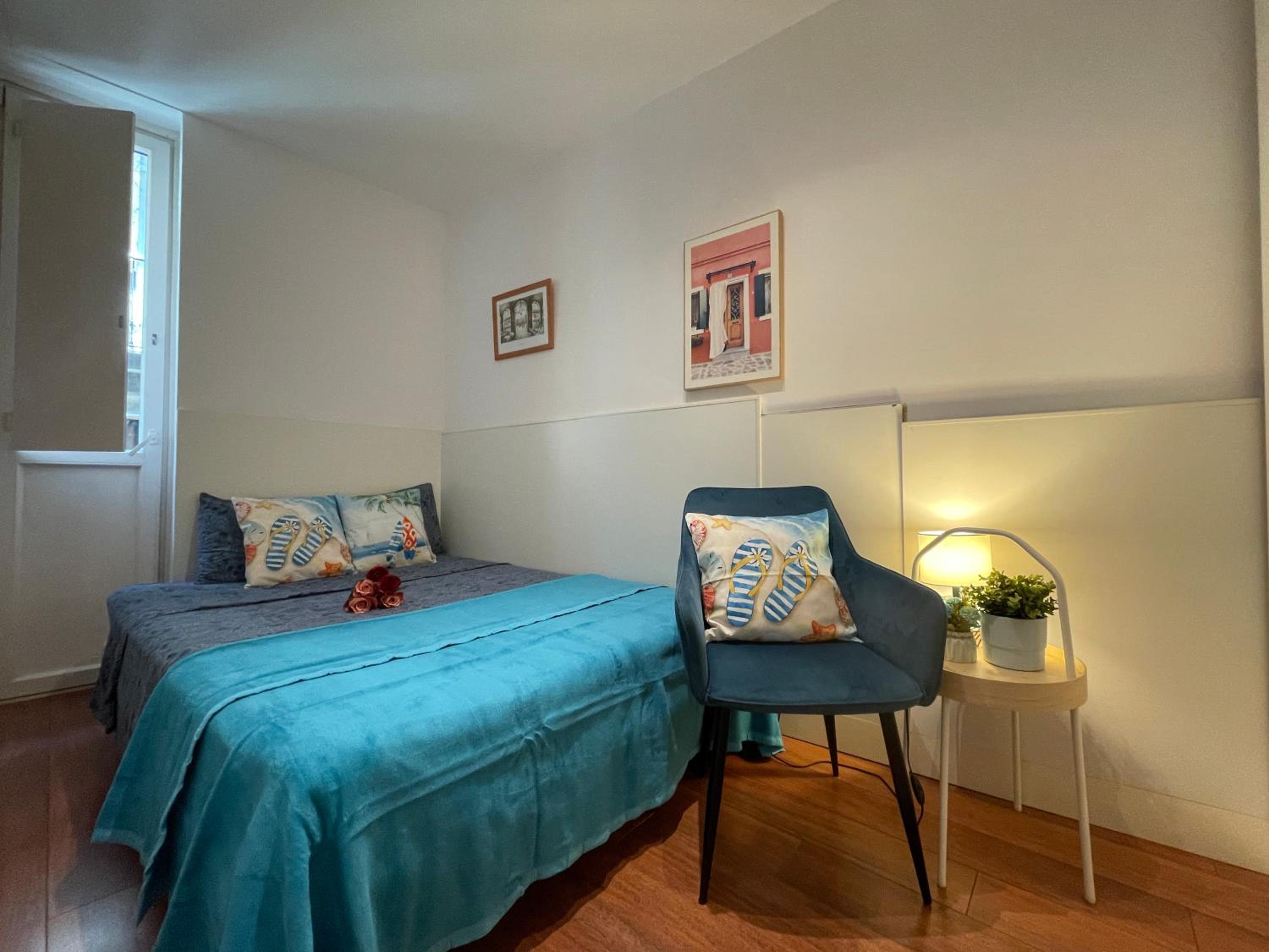 Double Room With Shared Bathroom photo 2