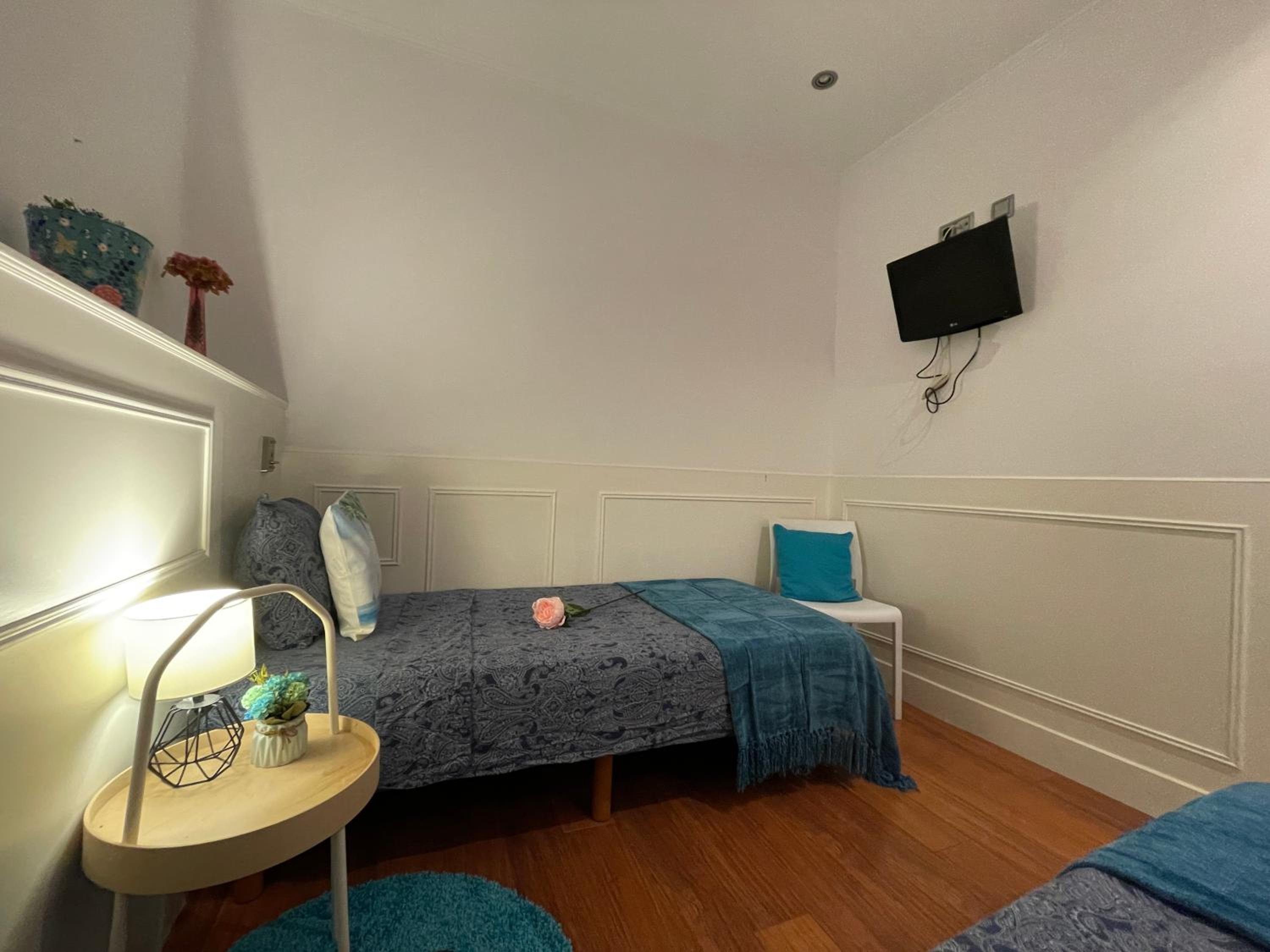 Double Room With Shared Bathroom photo 2