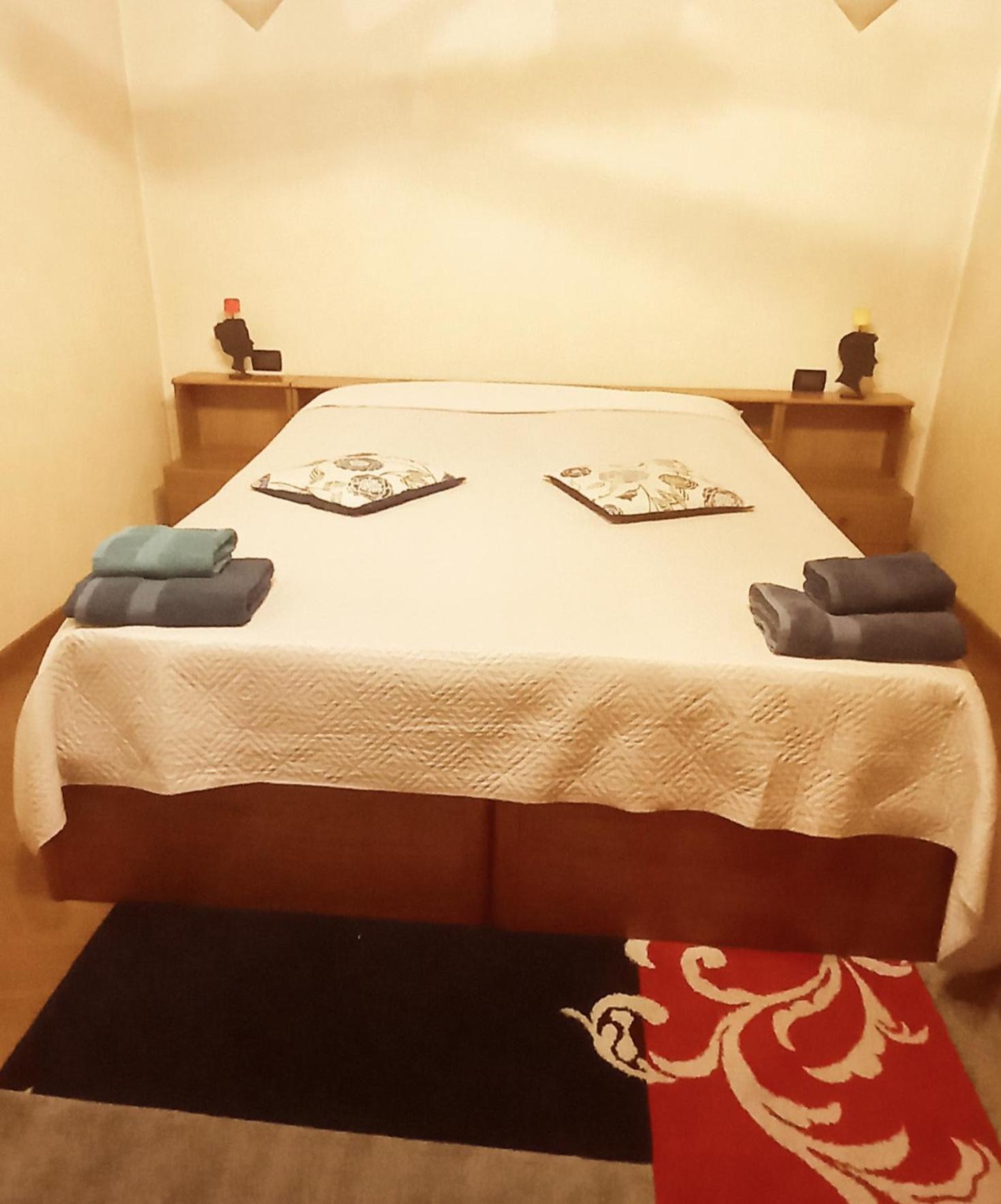 Double Room - Photo 6