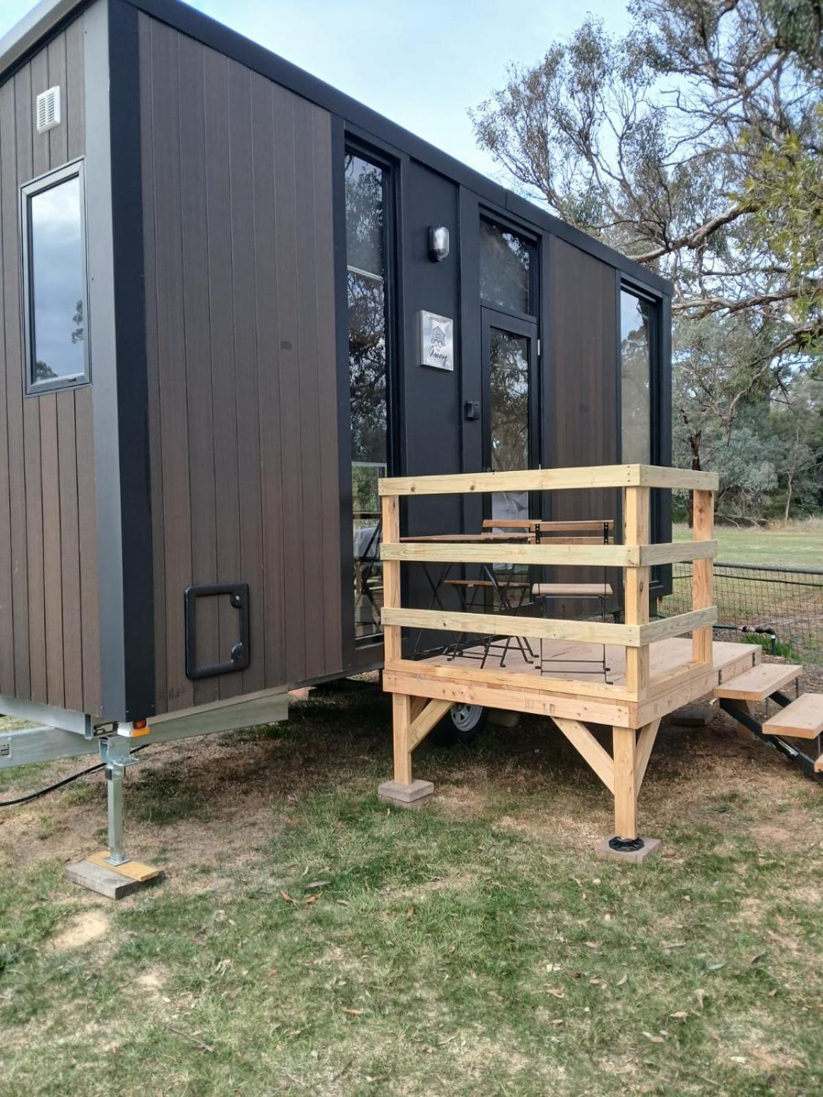 Mobile Home photo 2