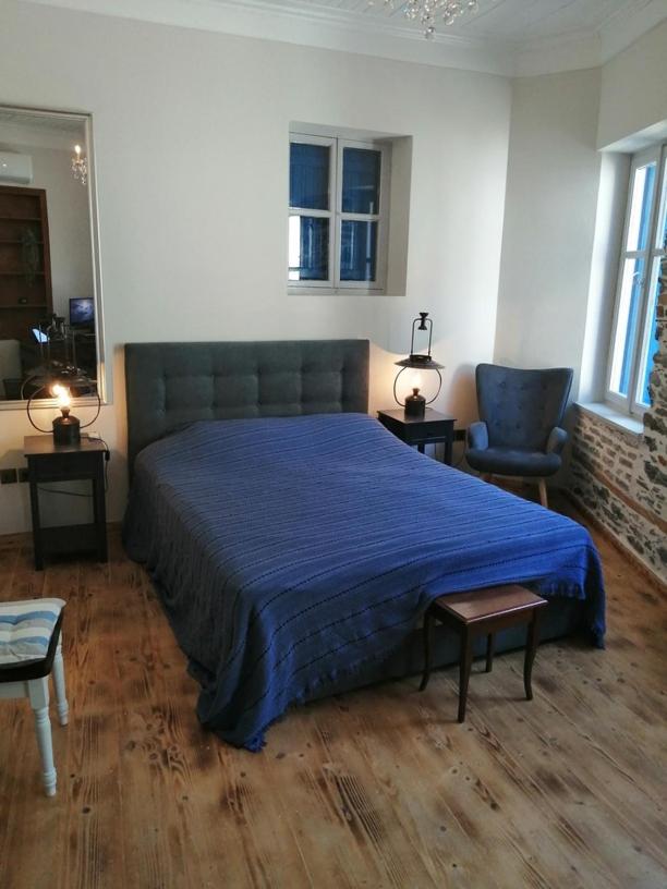 Three-Bedroom House photo 2