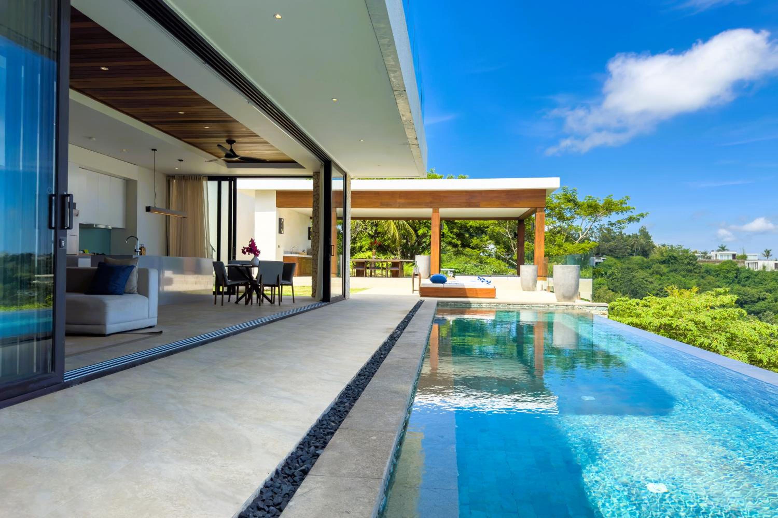 3-Bedroom Pool Villa with Ocean View photo 3