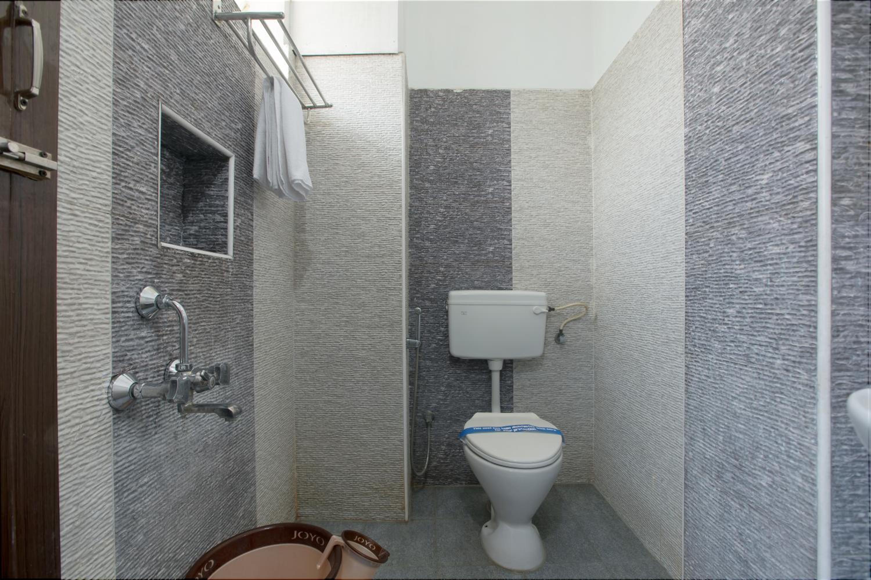 Quadruple Room - Photo 6