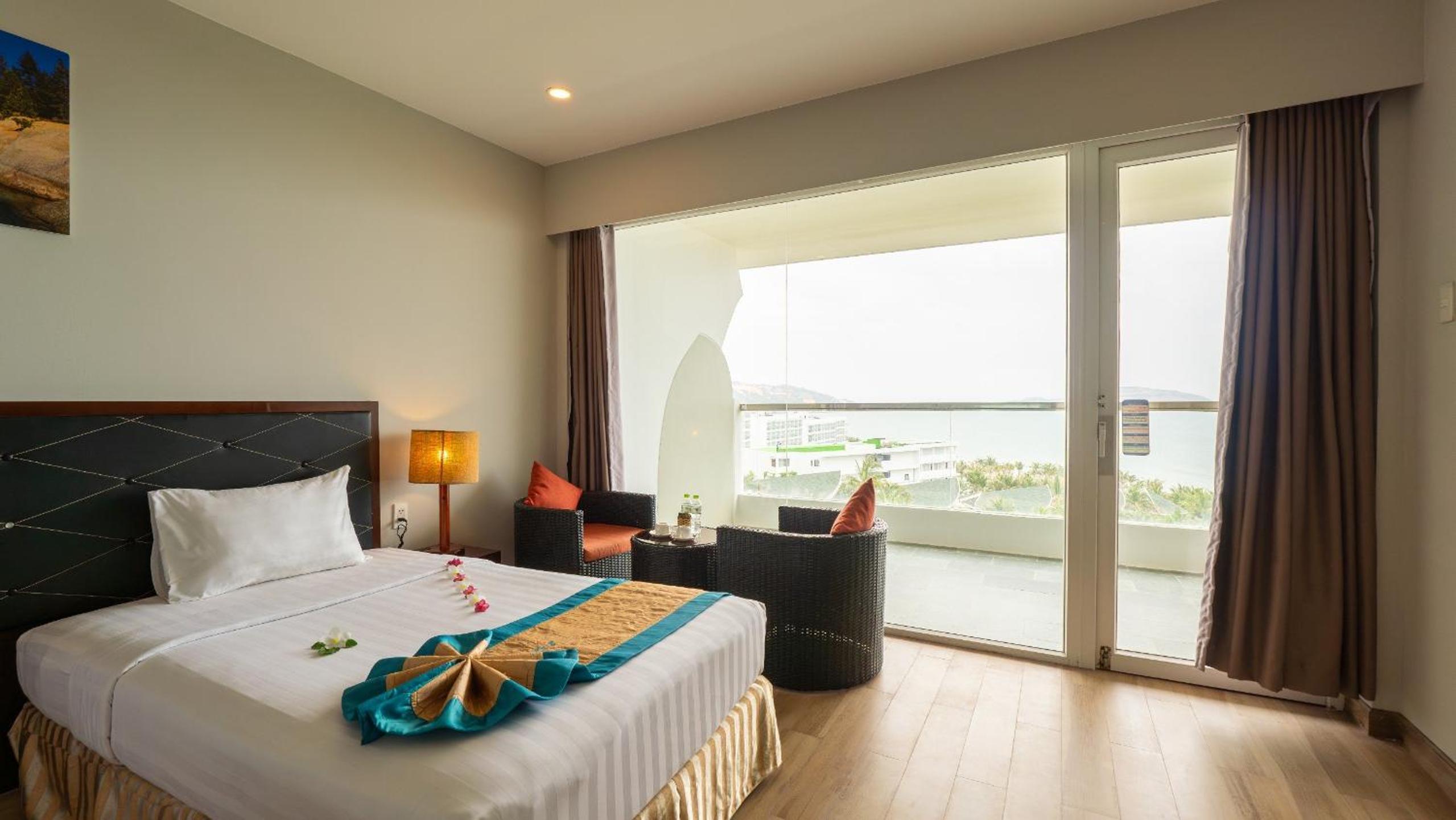 Grand Deluxe Double or Twin Room with Ocean View photo 3