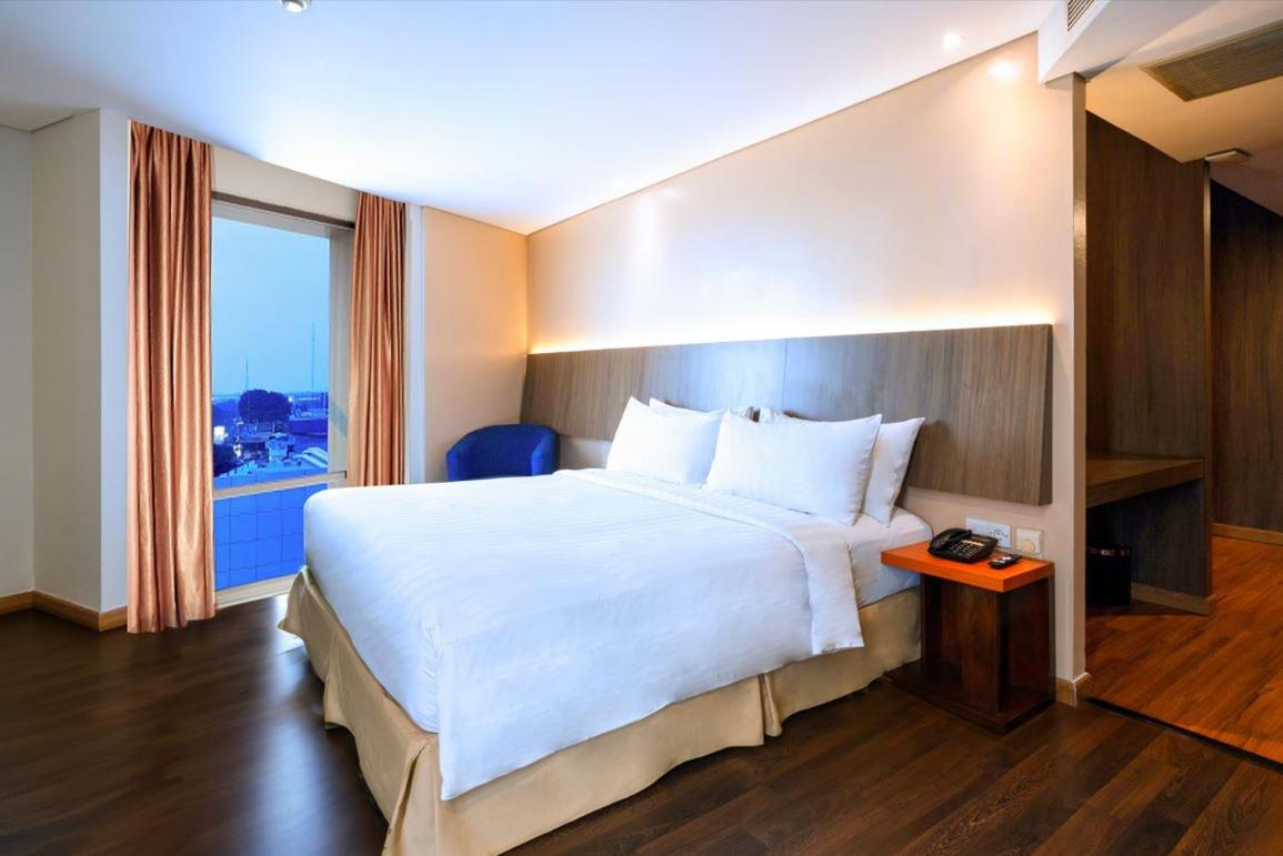 Suite - Photo 3