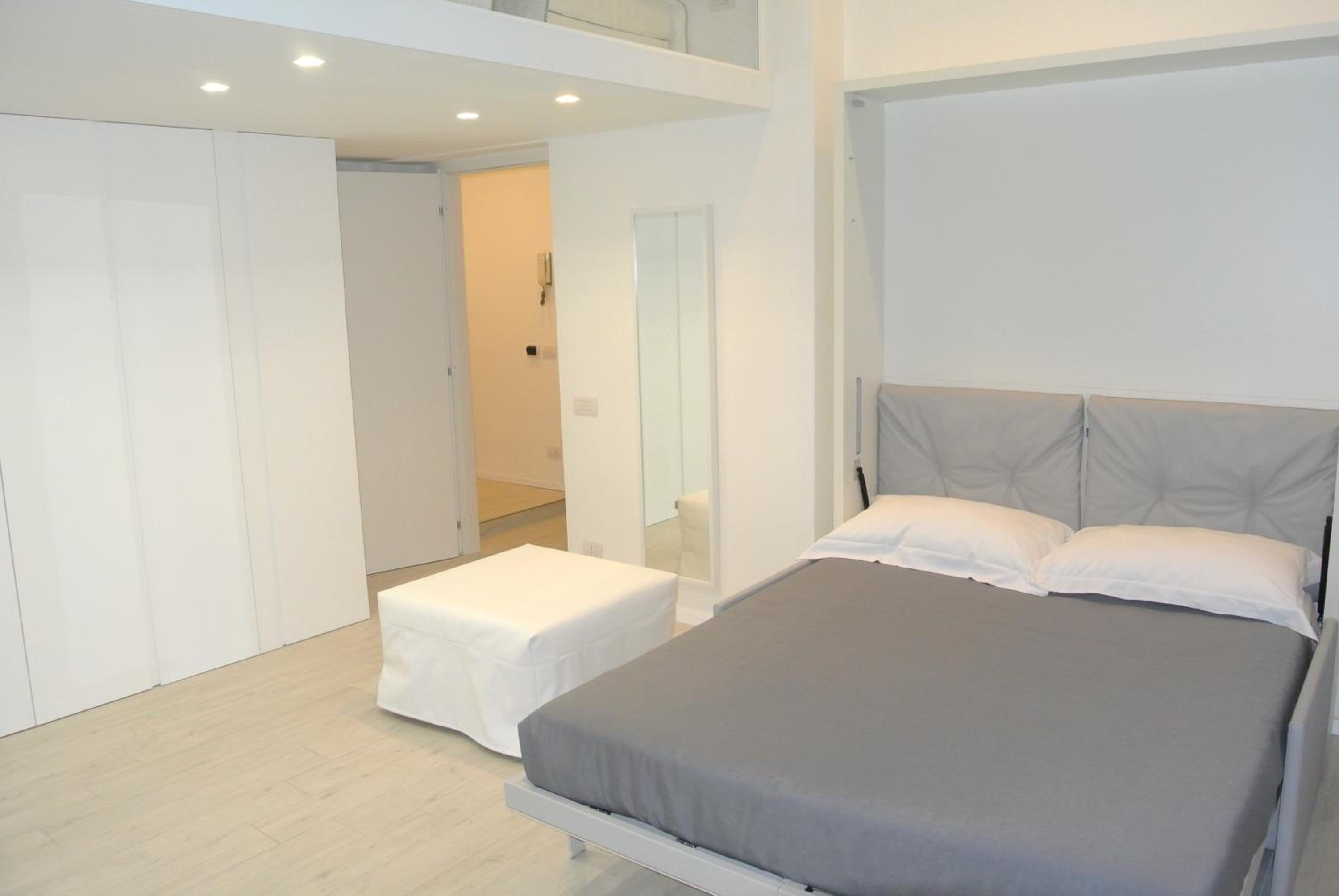 Studio - Split Level 2