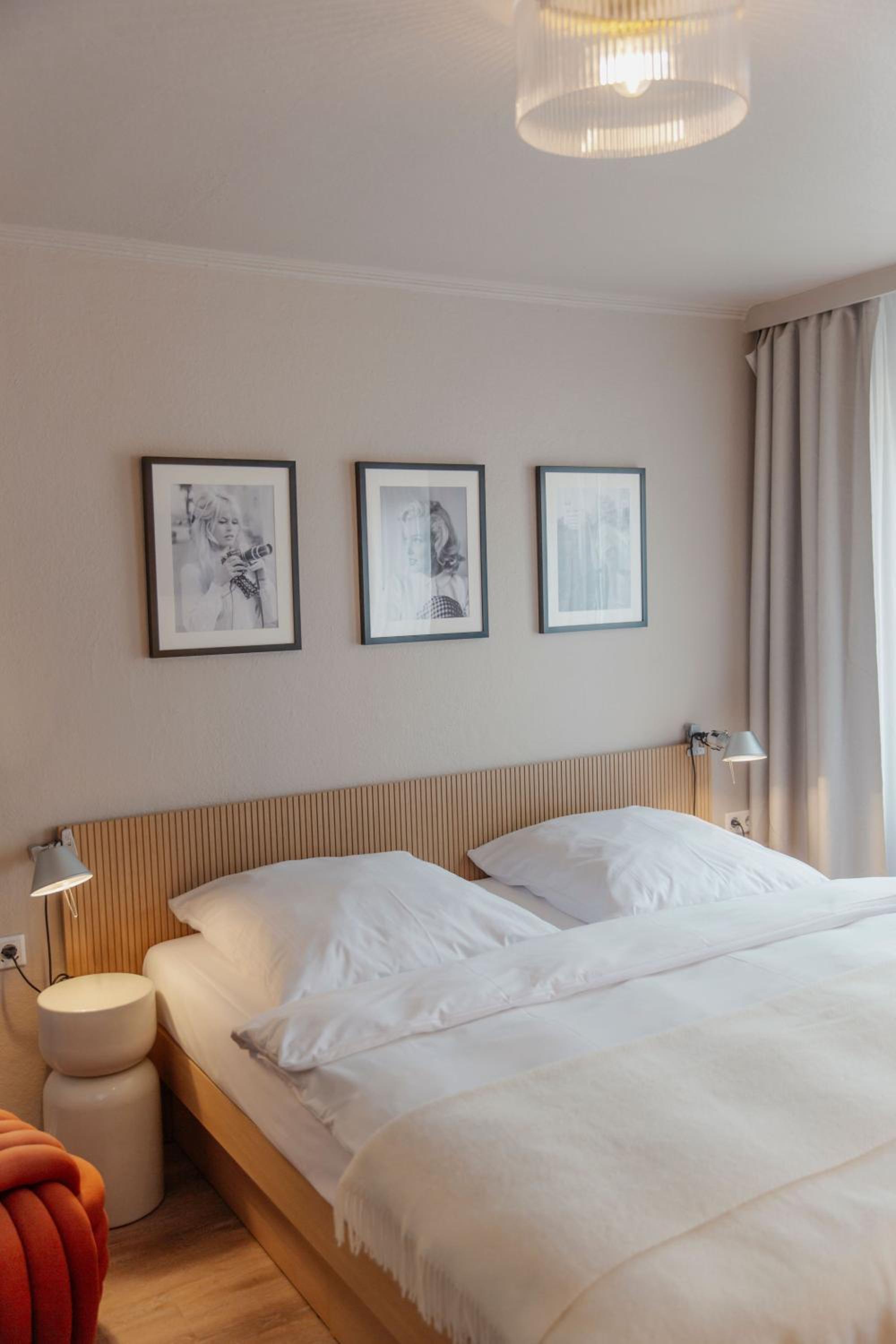 Deluxe Double Room With Shower