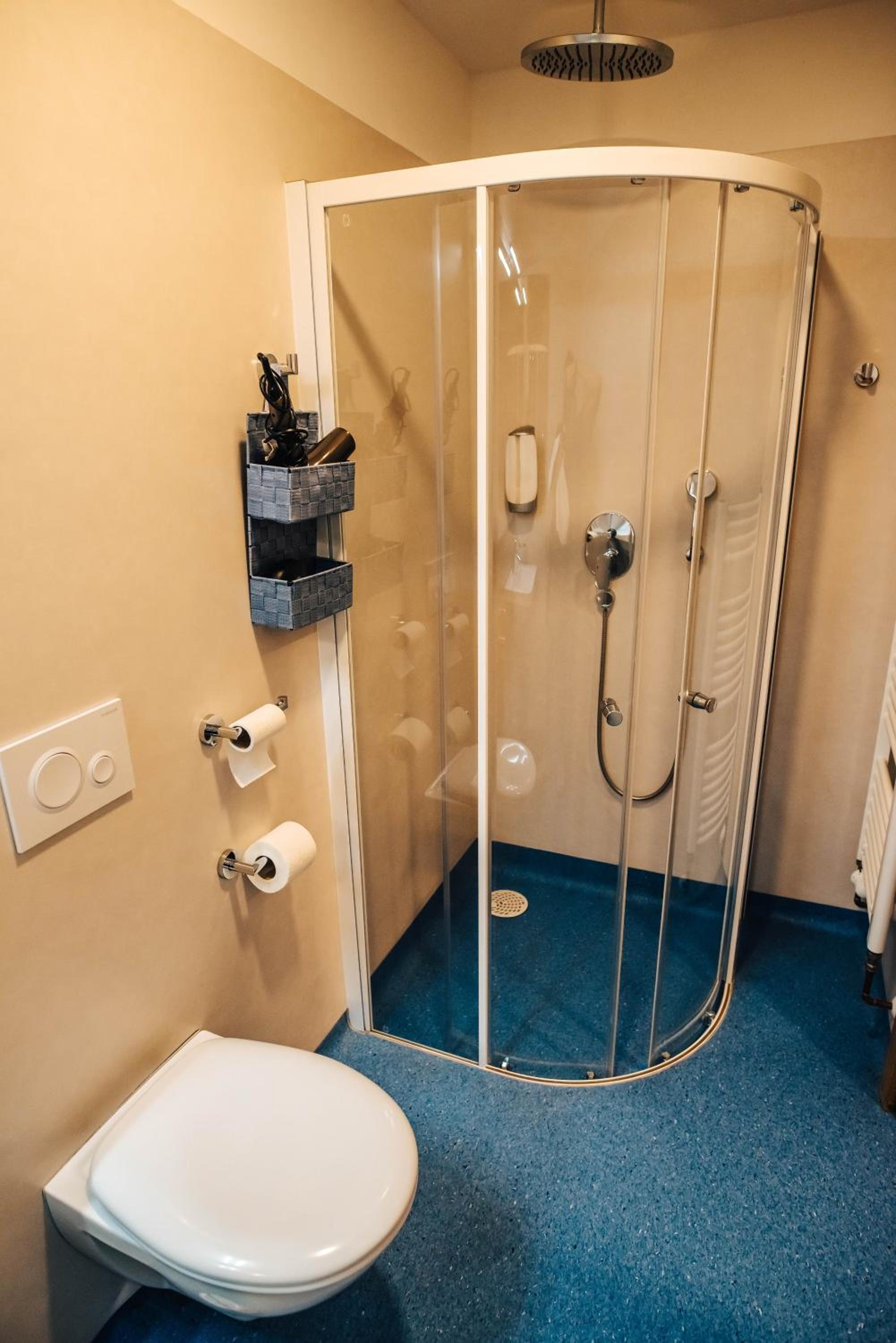 Deluxe Double or Twin Room - Photo 5