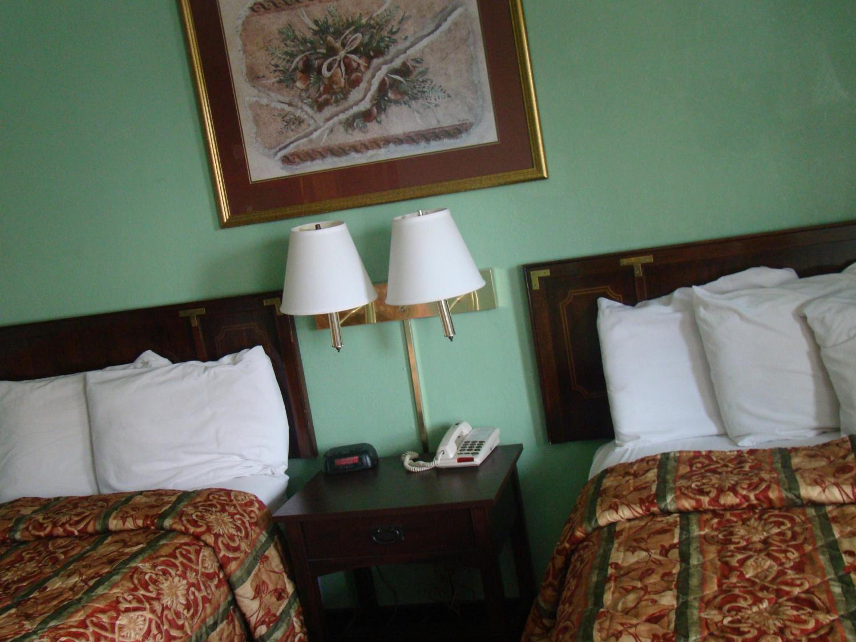 Double Room with Two Double Beds - Non-Smoking photo 2