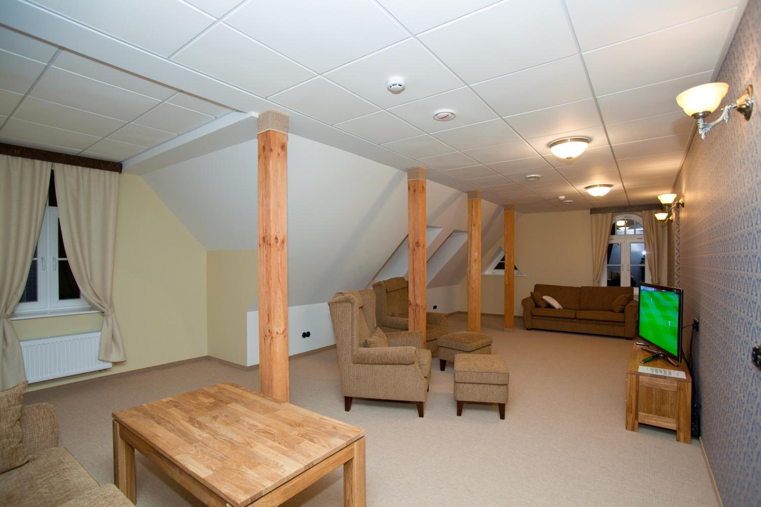 Suite - Photo 5
