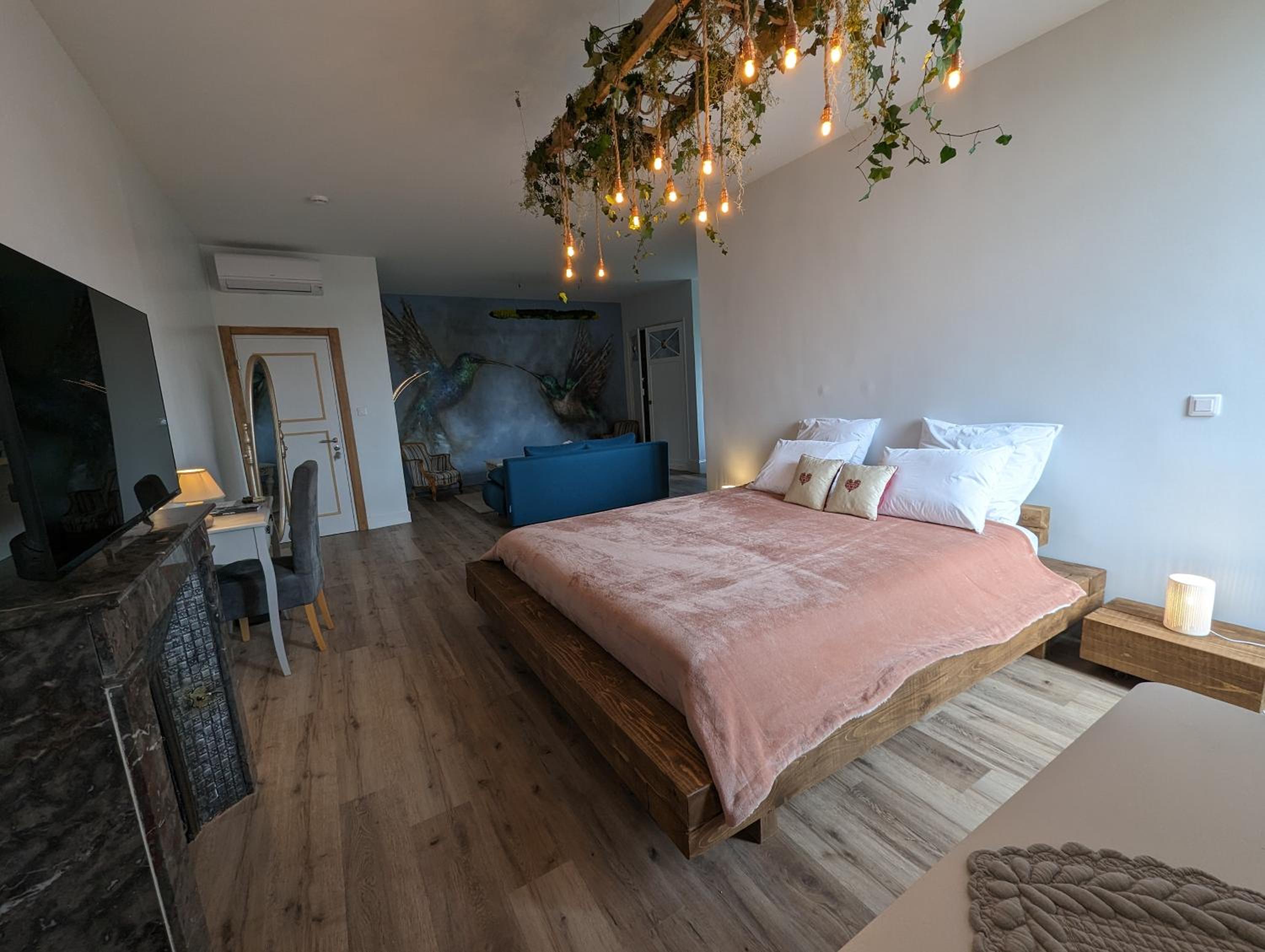 Suite with Pool View