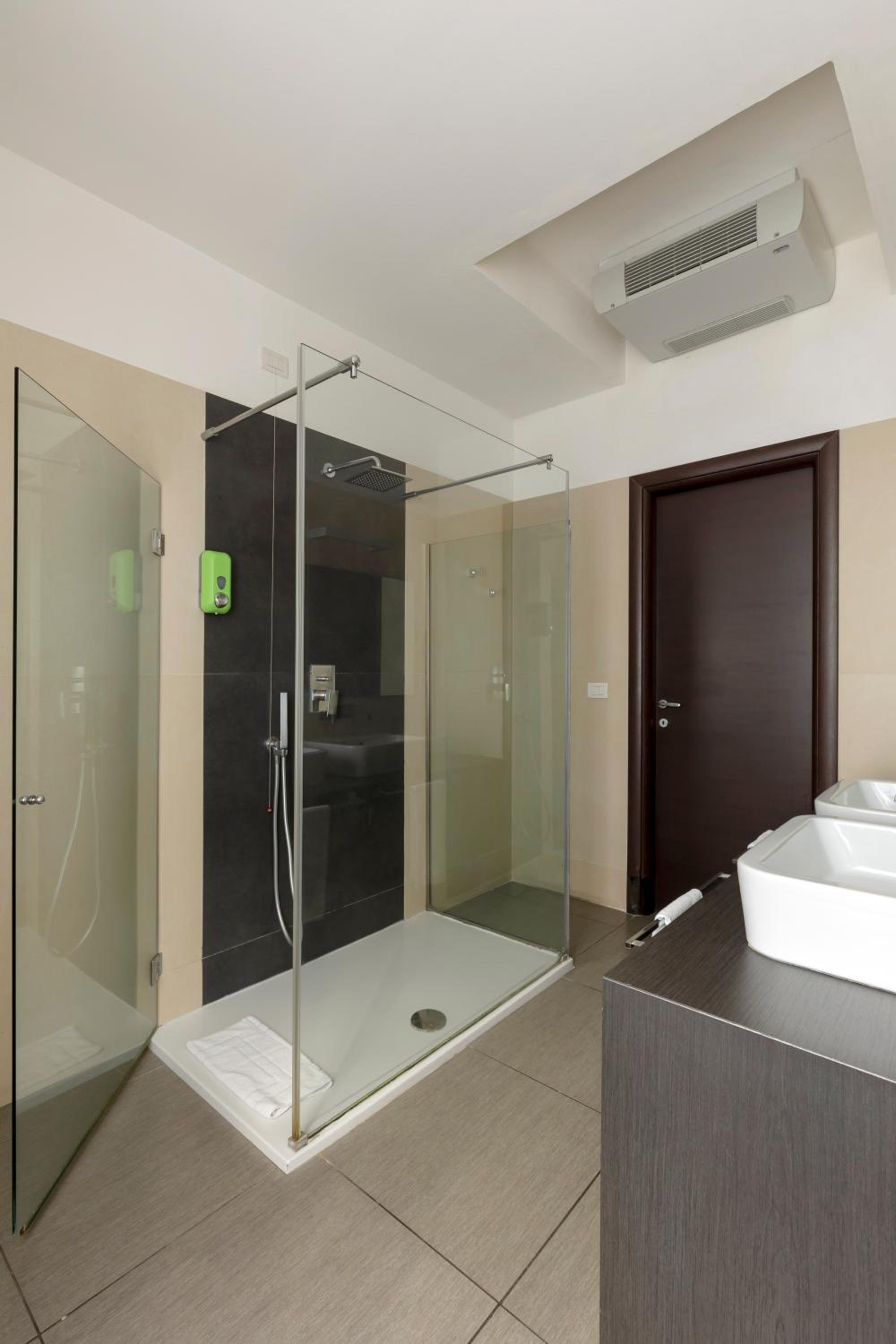 Superior Double or Twin Room - Photo 2