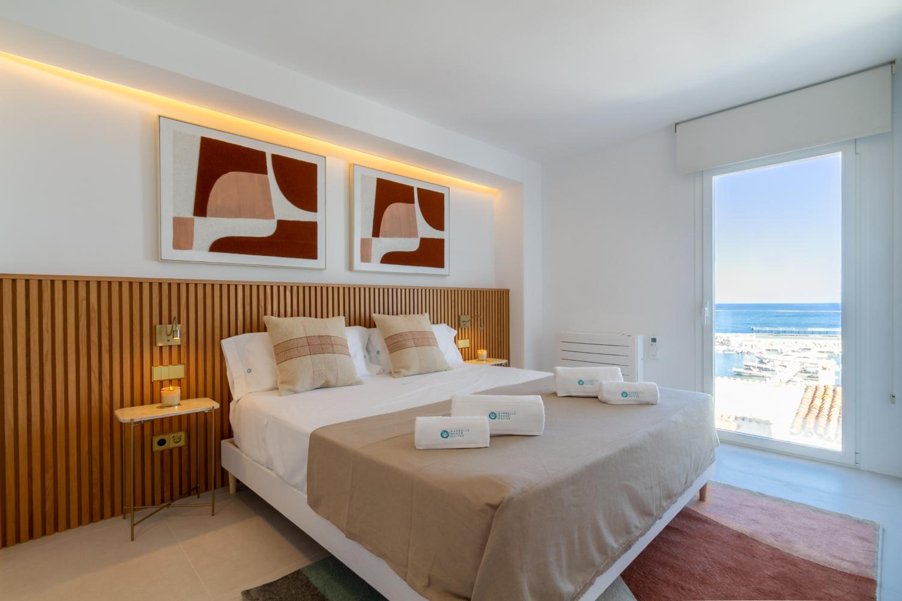 Two-Bedroom Deluxe Apartment with Balcony