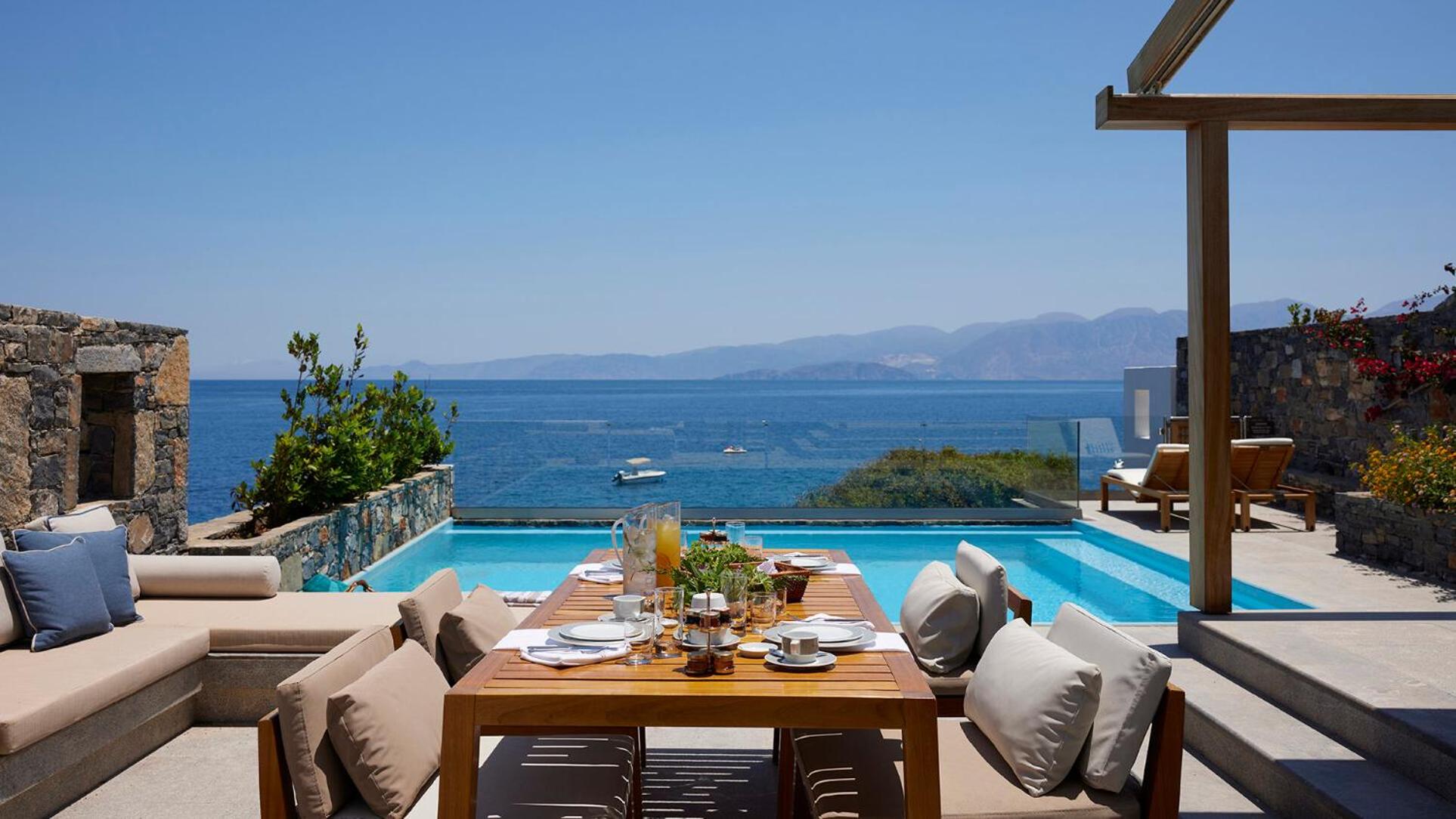 Presidential One-Bedroom Villa with Private Pool photo 3