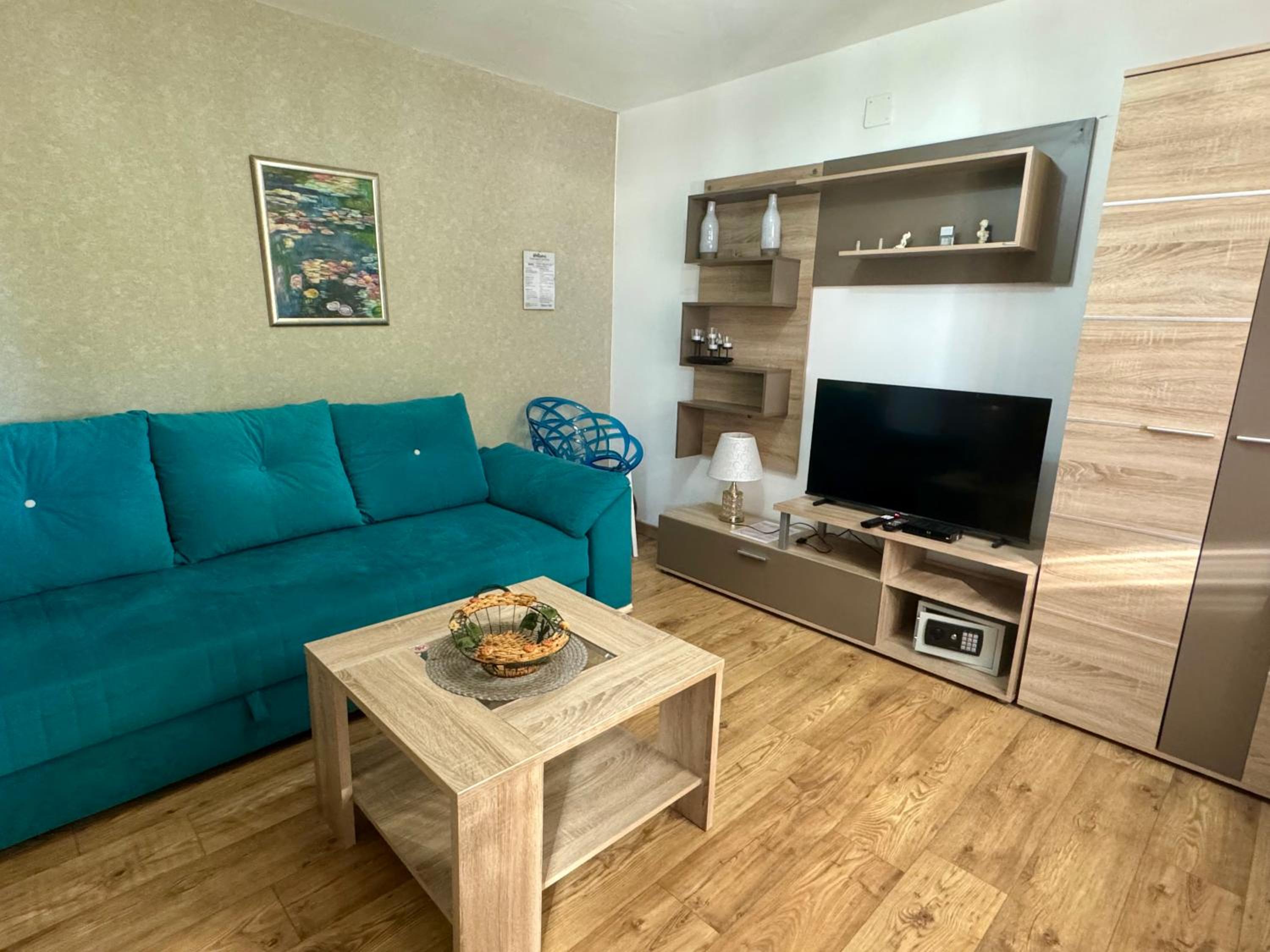 One-Bedroom Apartment with Balcony - Photo 1