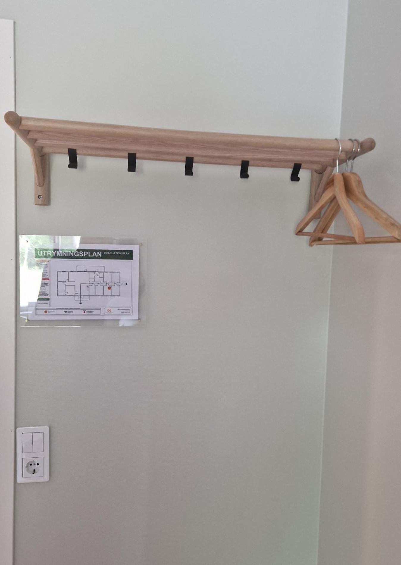 Twin Room - Disability Access photo 2