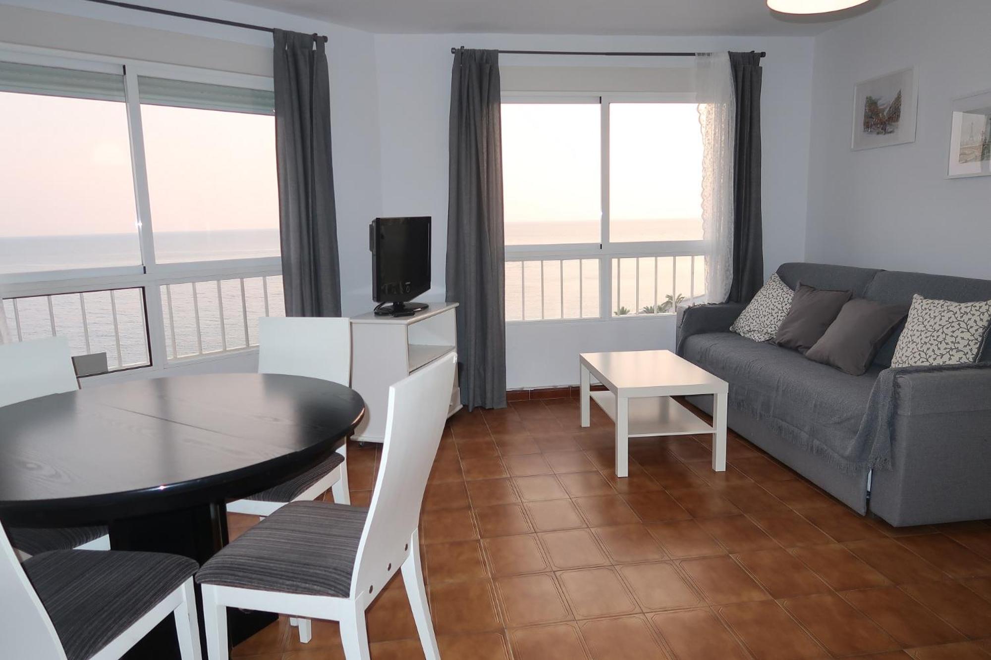 Apartamento de una habitación con vista al mar