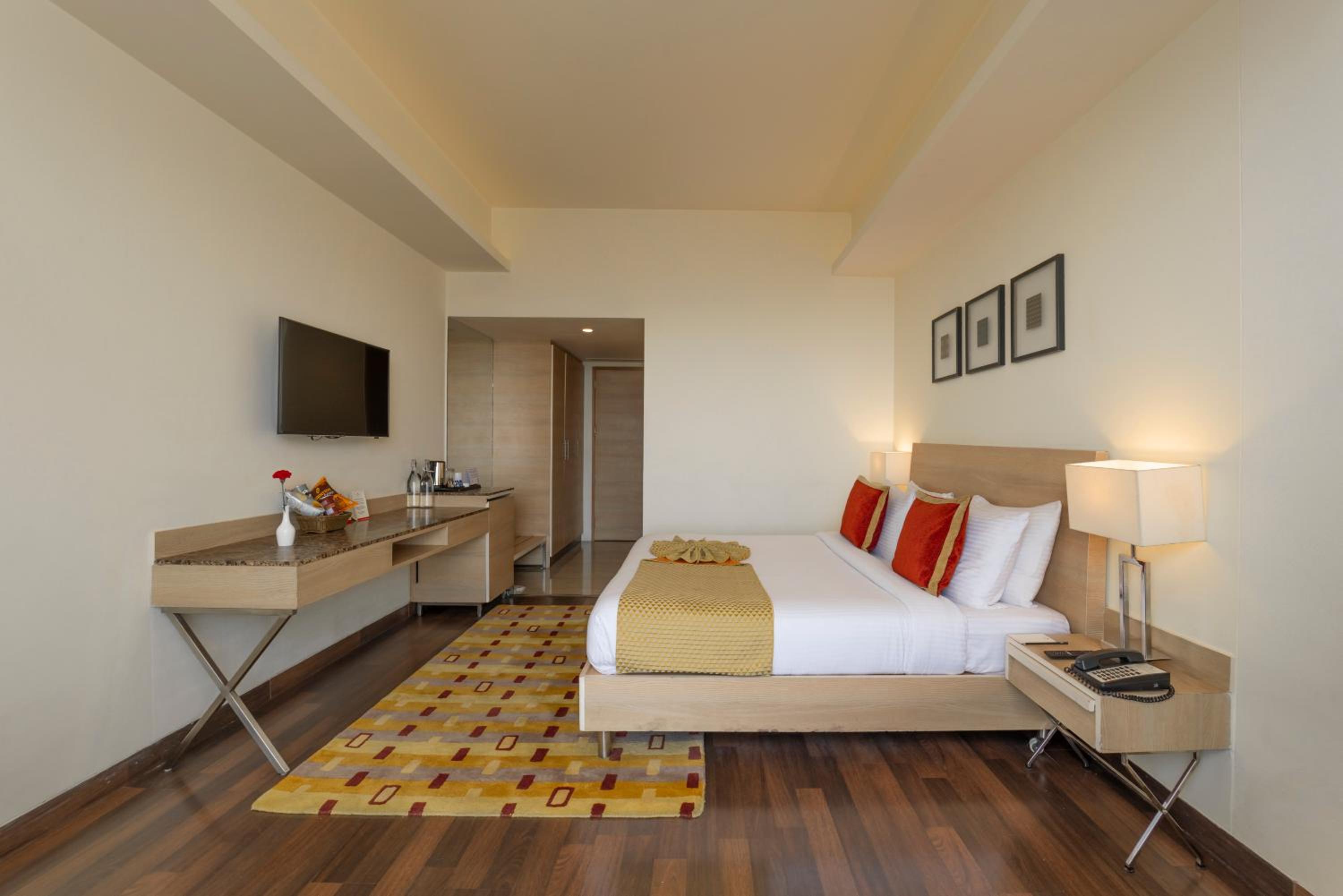 Super Deluxe Room