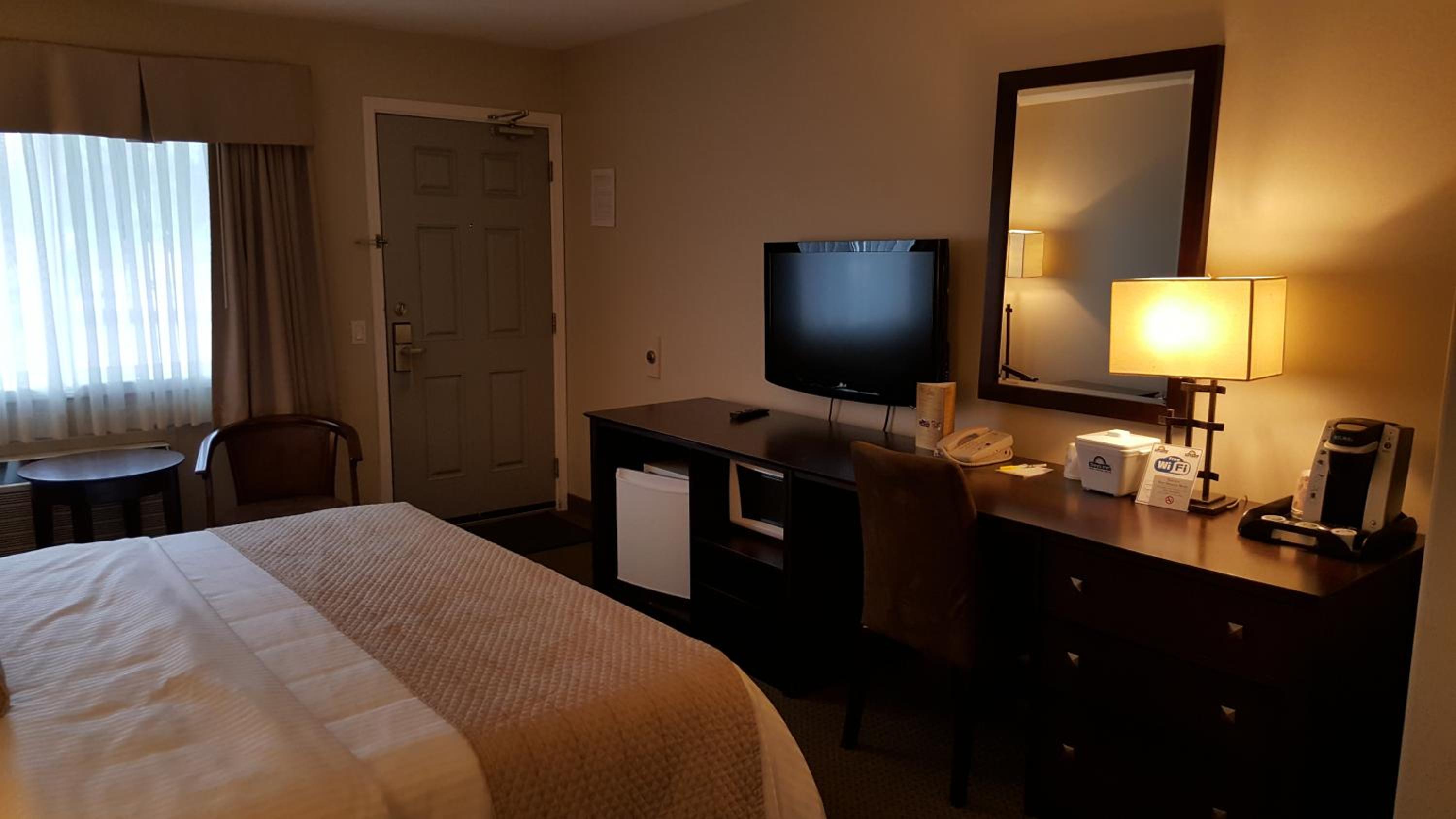 King Room - Disability Access - Non-Smoking - Photo 4