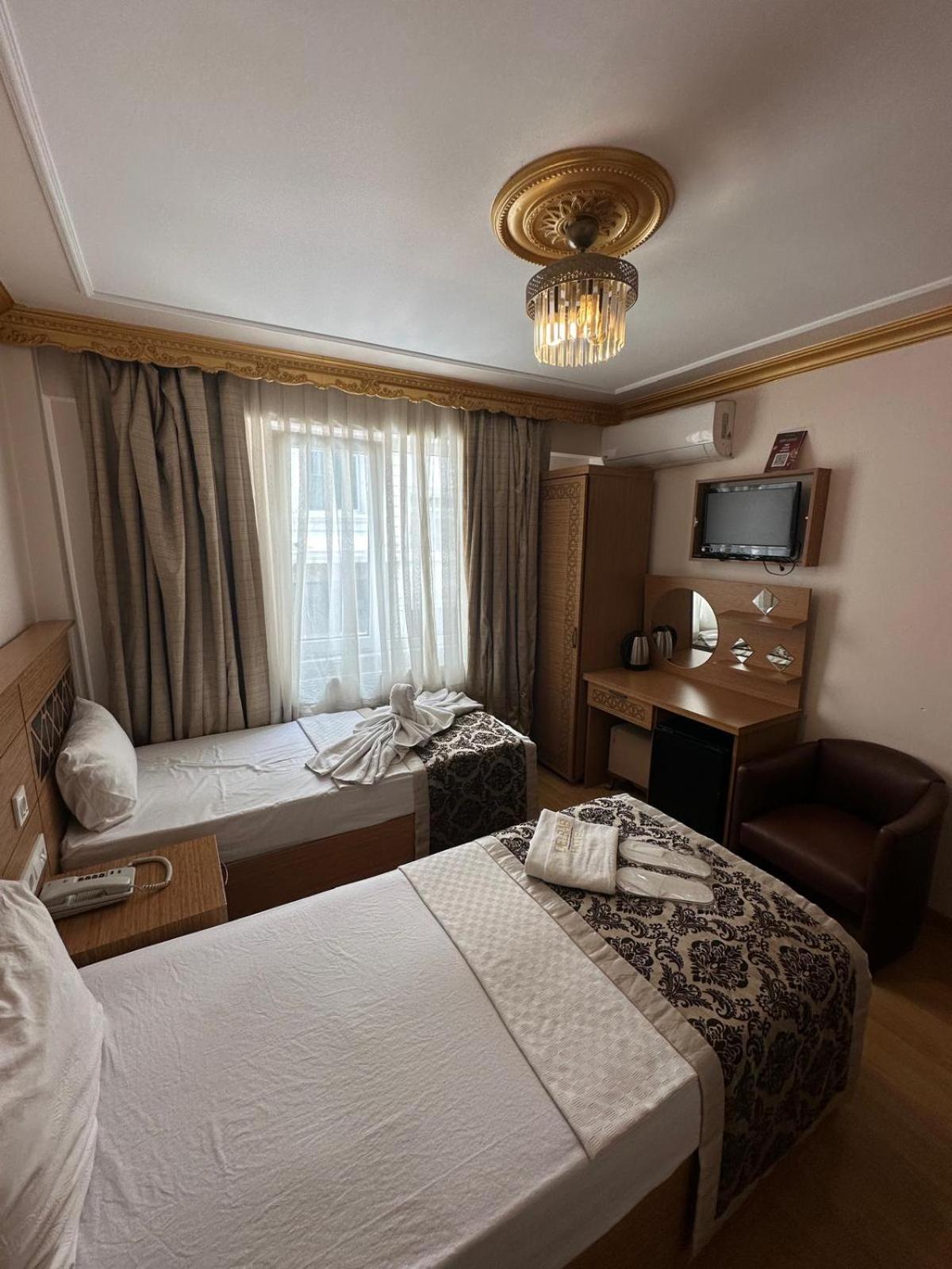 Economy Twin Room photo 1